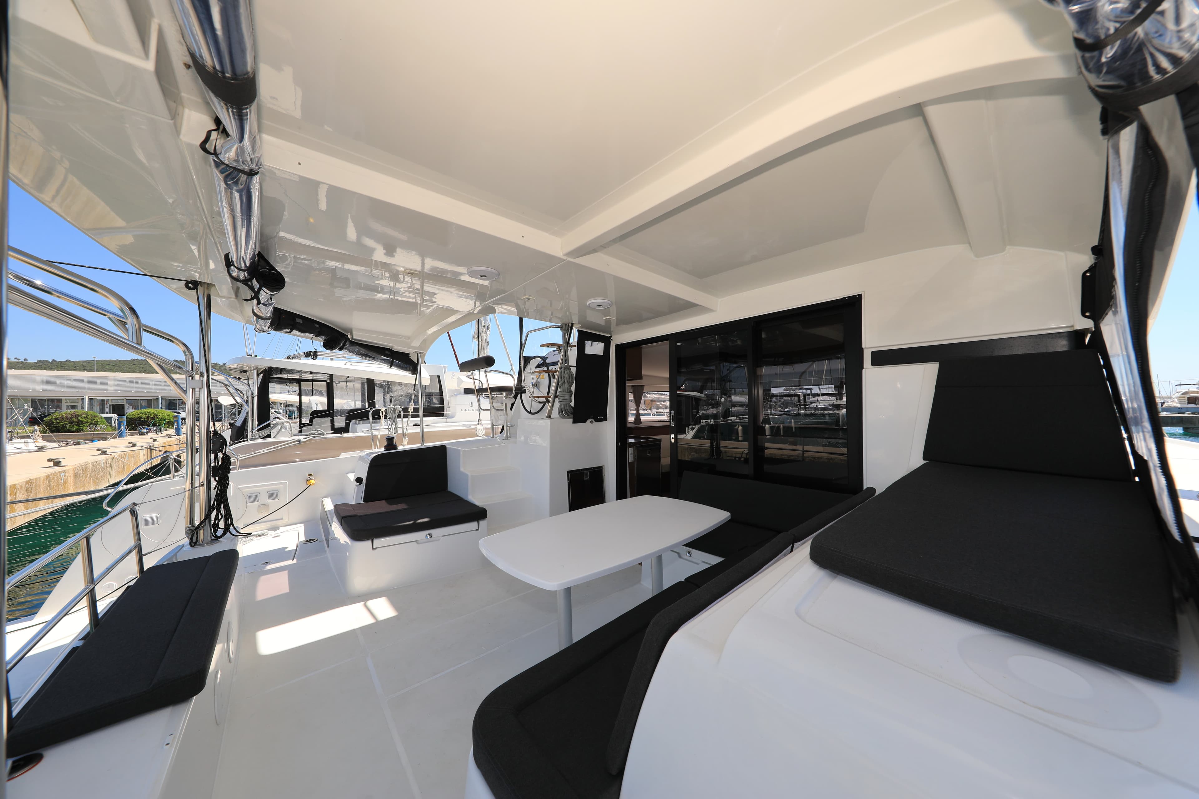 Lagoon 42 - photo 43