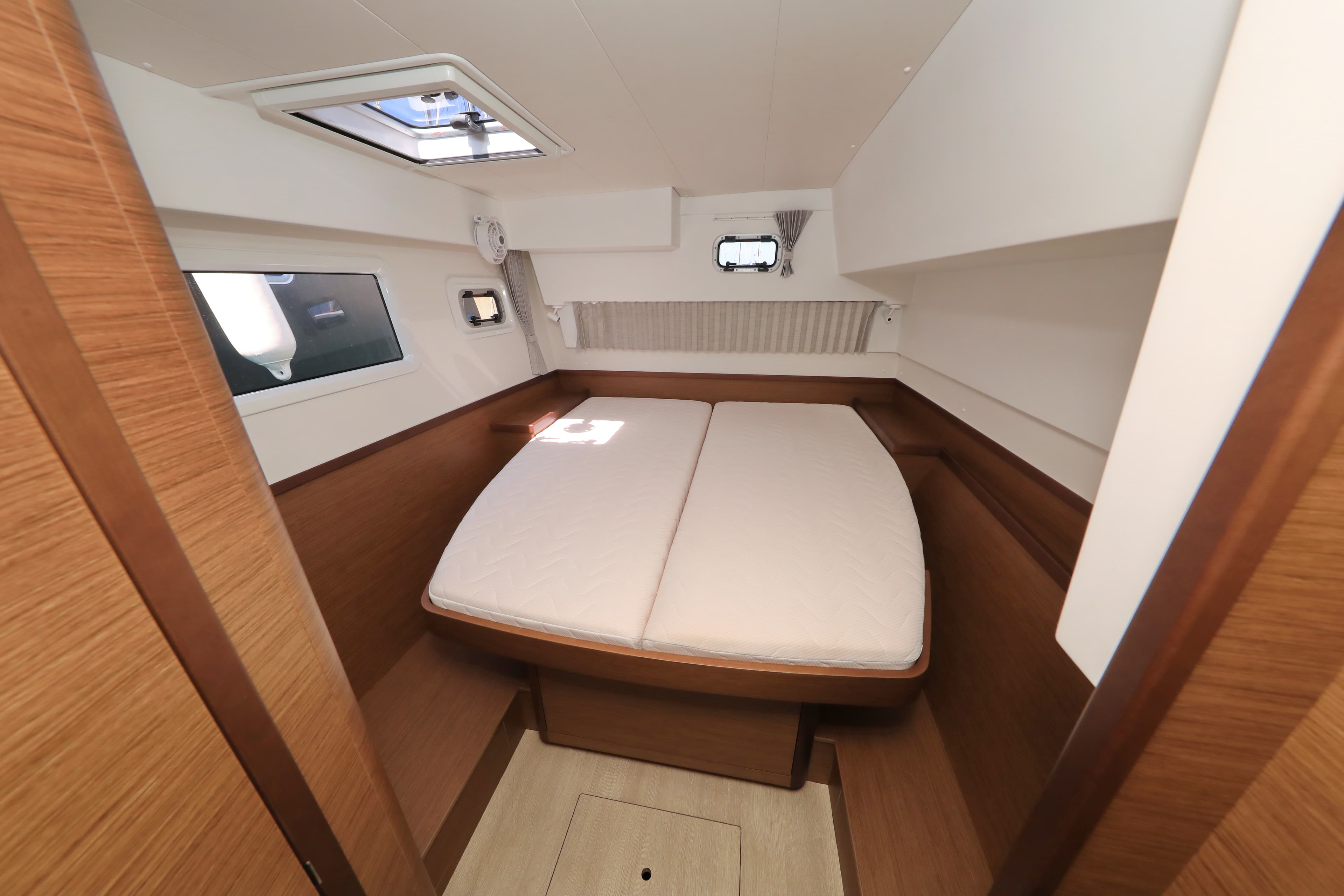 Lagoon 42 - photo 14