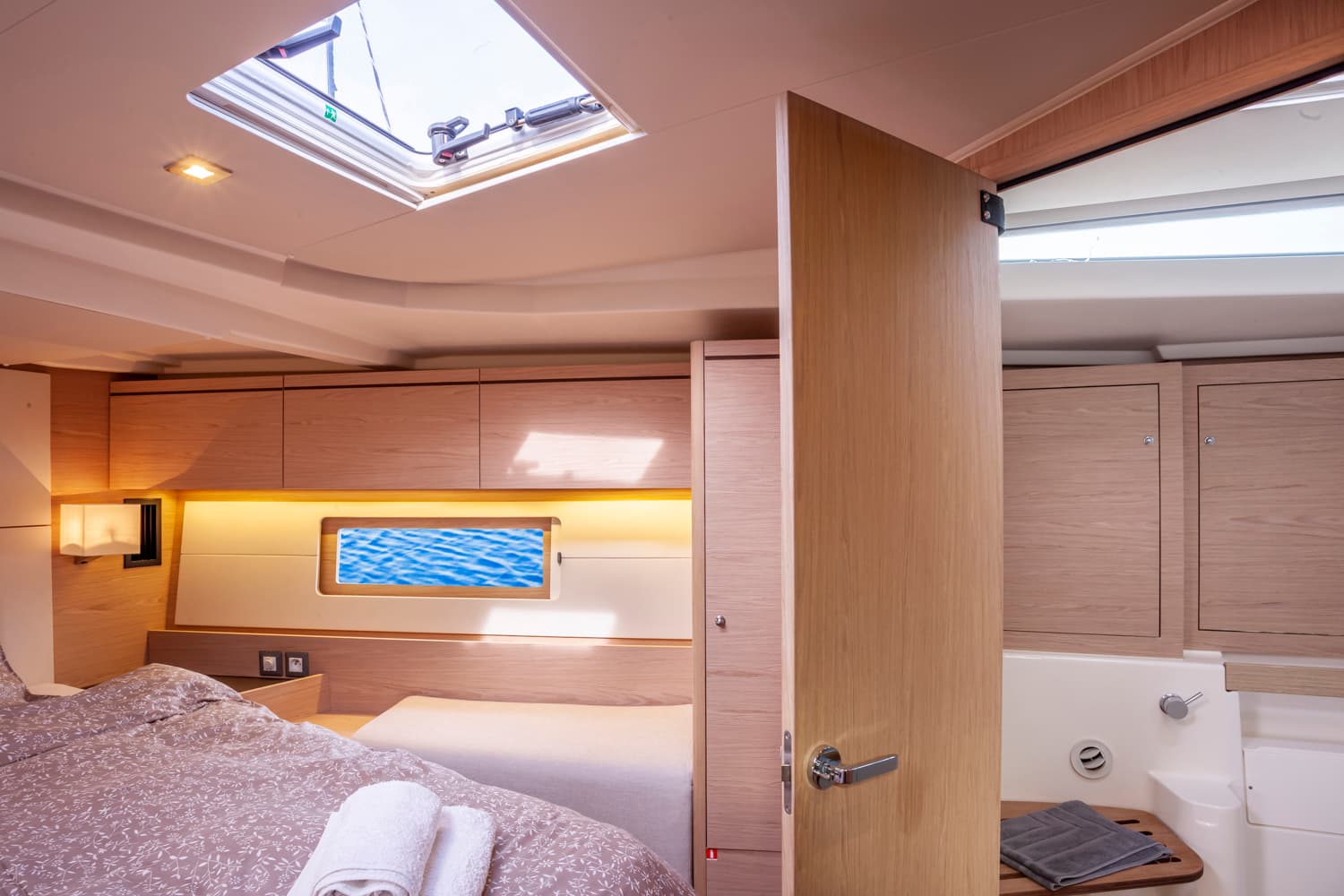 Oceanis 51.1 - photo 23