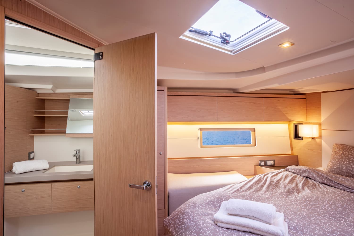 Oceanis 51.1 - photo 13