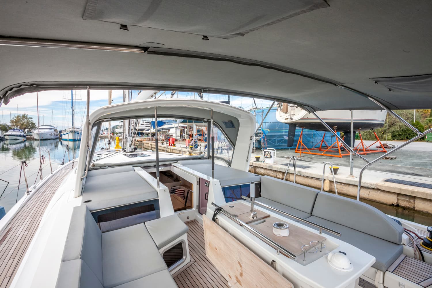 Oceanis 51.1 - photo 36