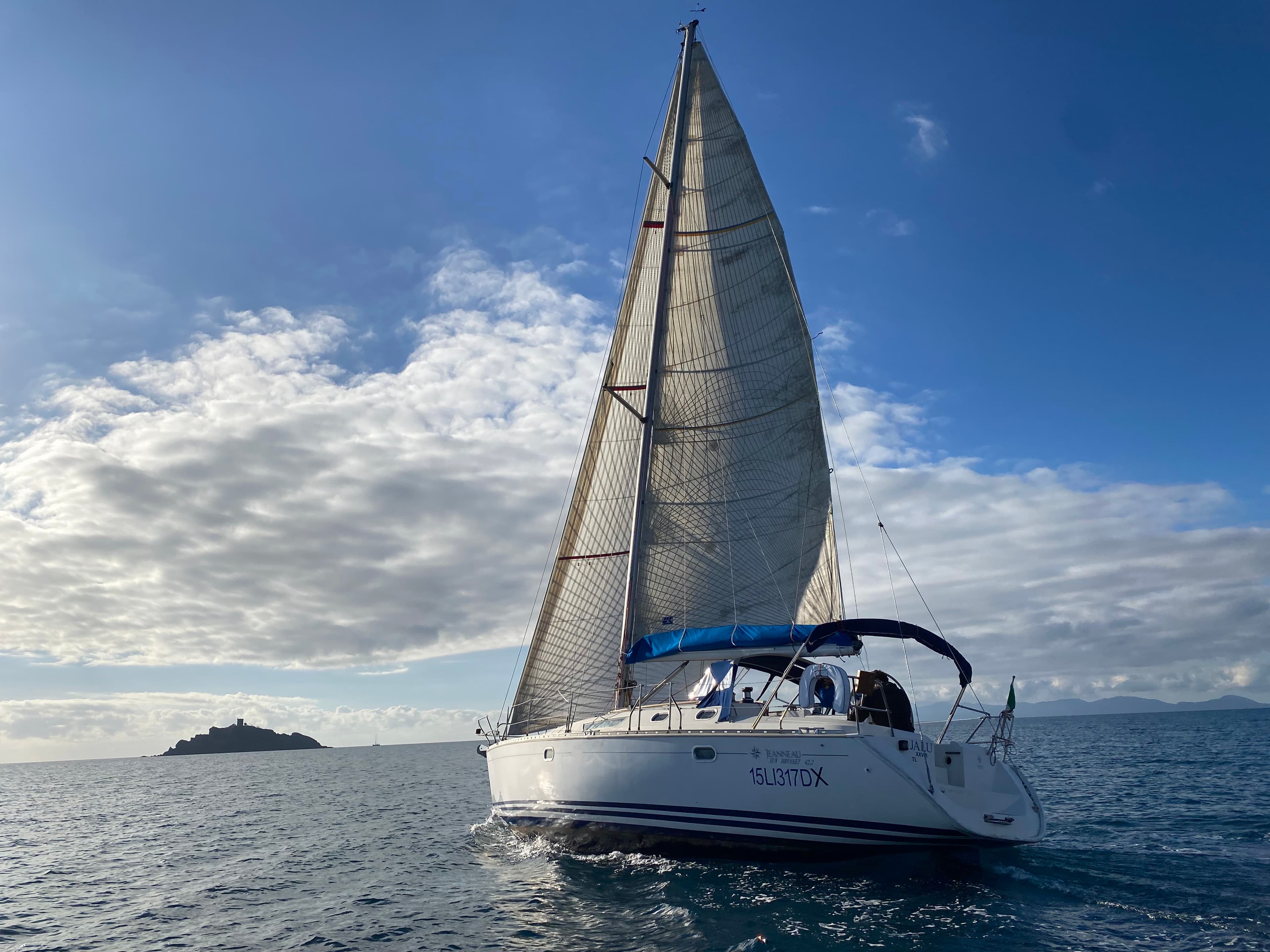 Sun Odyssey 42.2 - photo 6