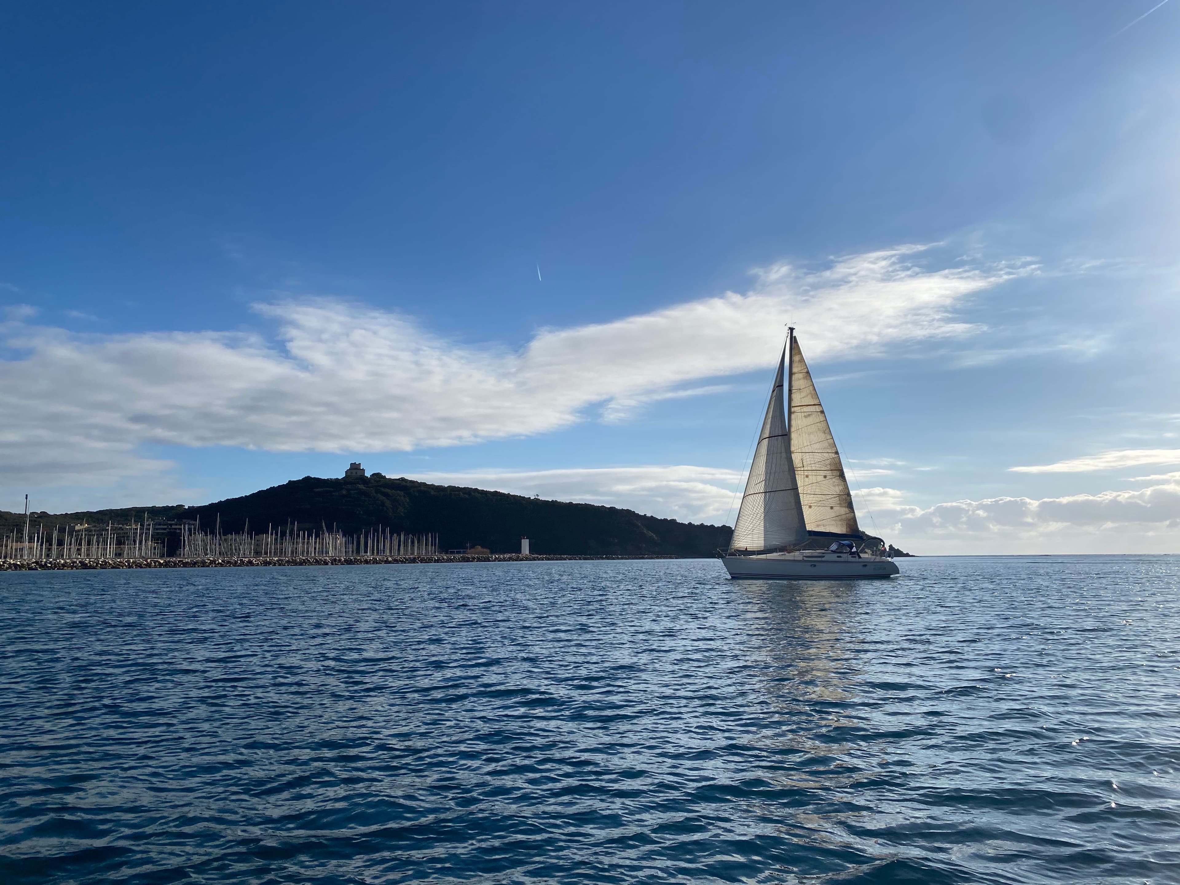 Sun Odyssey 42.2 - photo 12