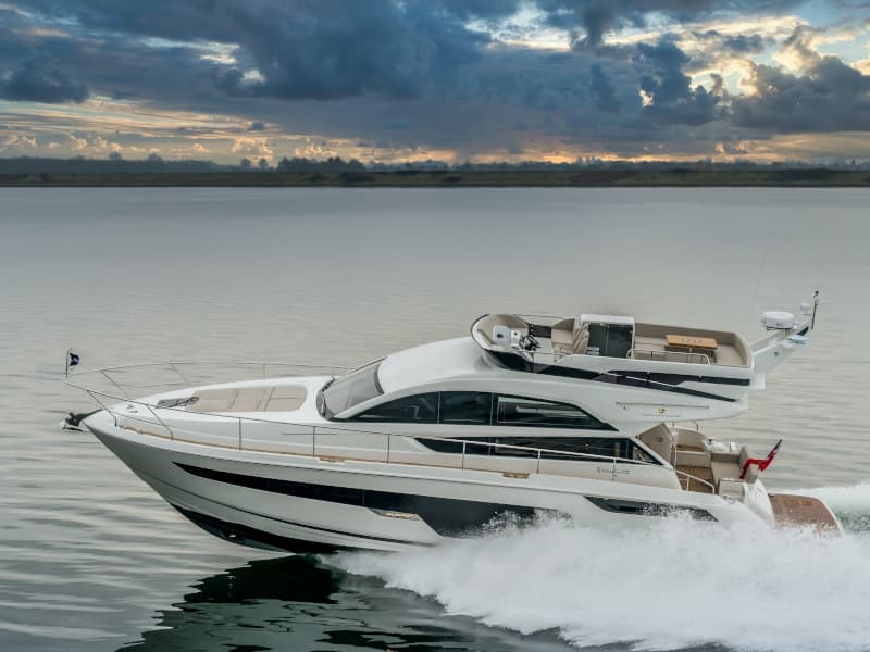 Fairline Squadron 50 - photo
