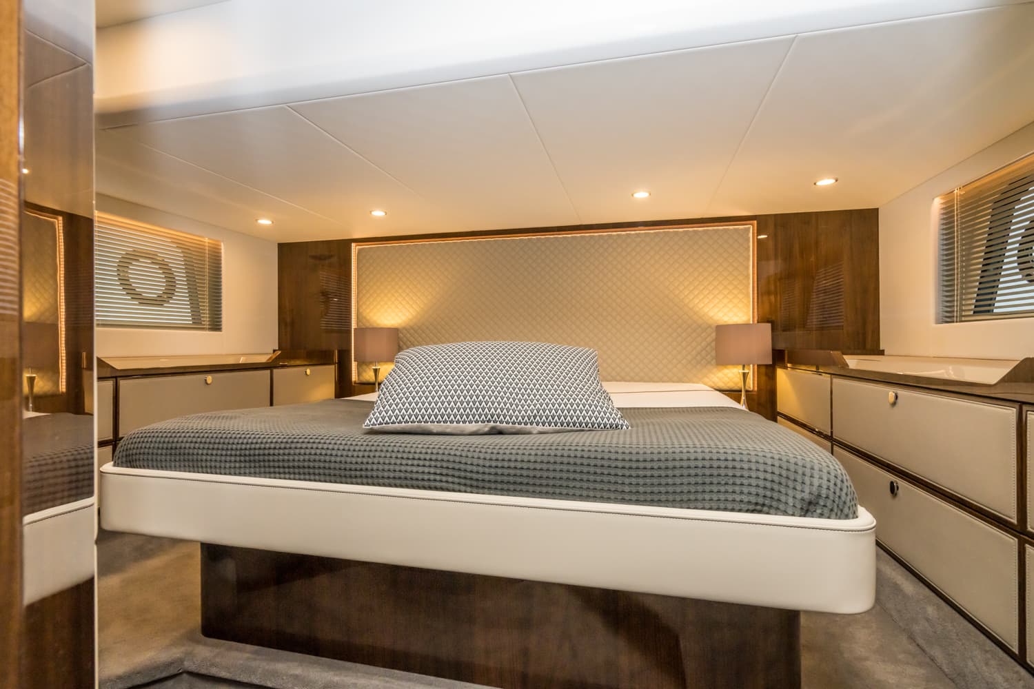 Fairline Squadron 50 - photo 10