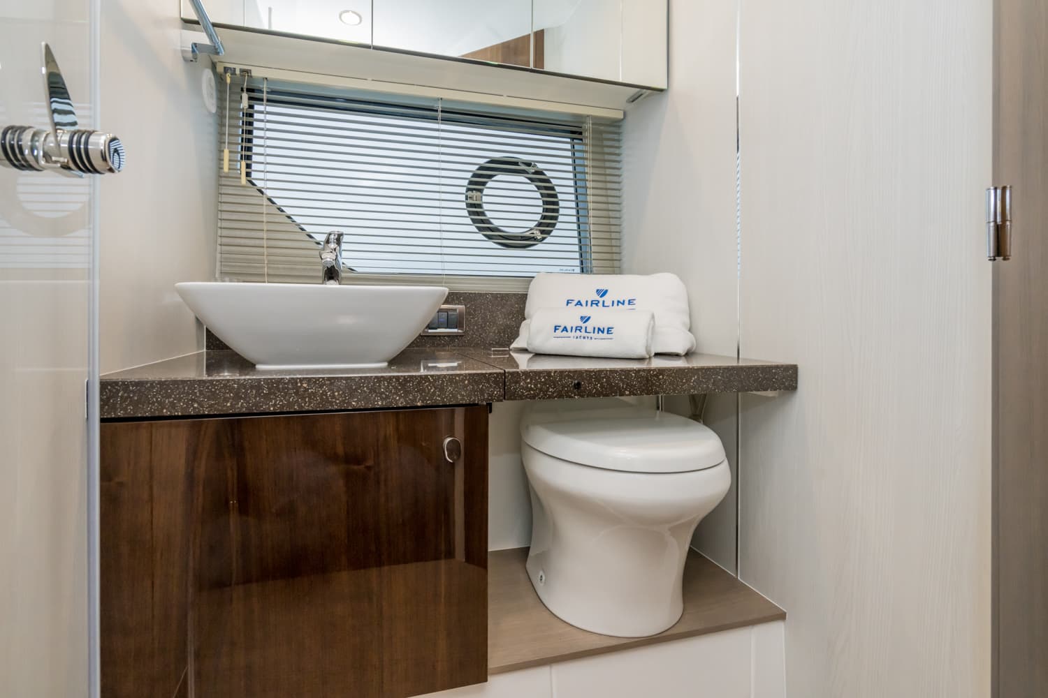 Fairline Squadron 50 - photo 7