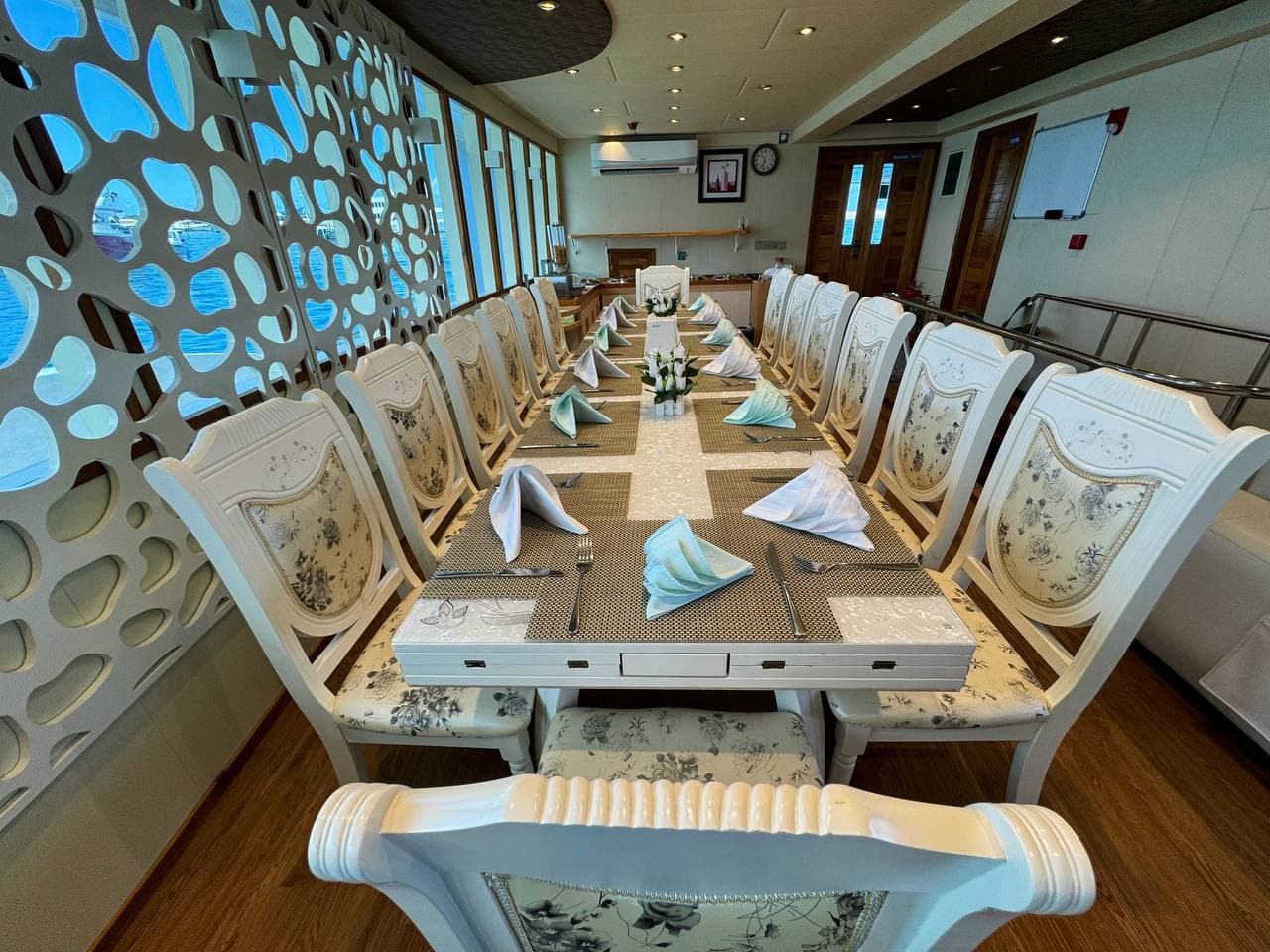 Motoryacht - photo 20