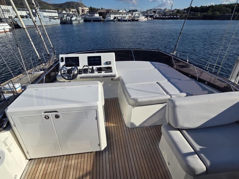Prestige 520 Fly  - photo 18