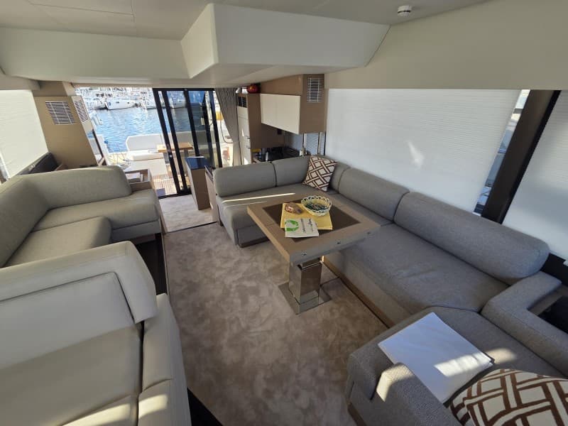 Prestige 520 Fly  - photo 12