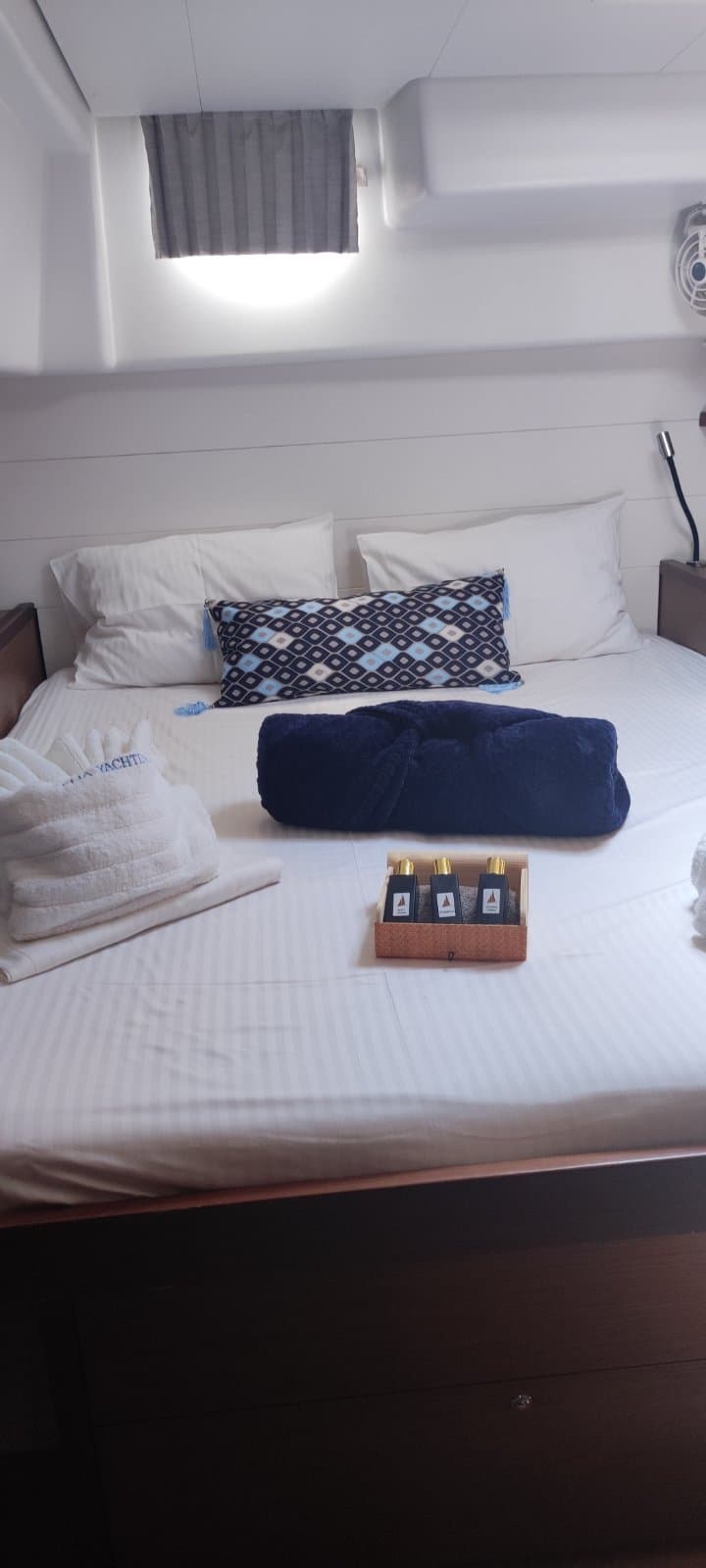 Lagoon 450 Fly - photo 12