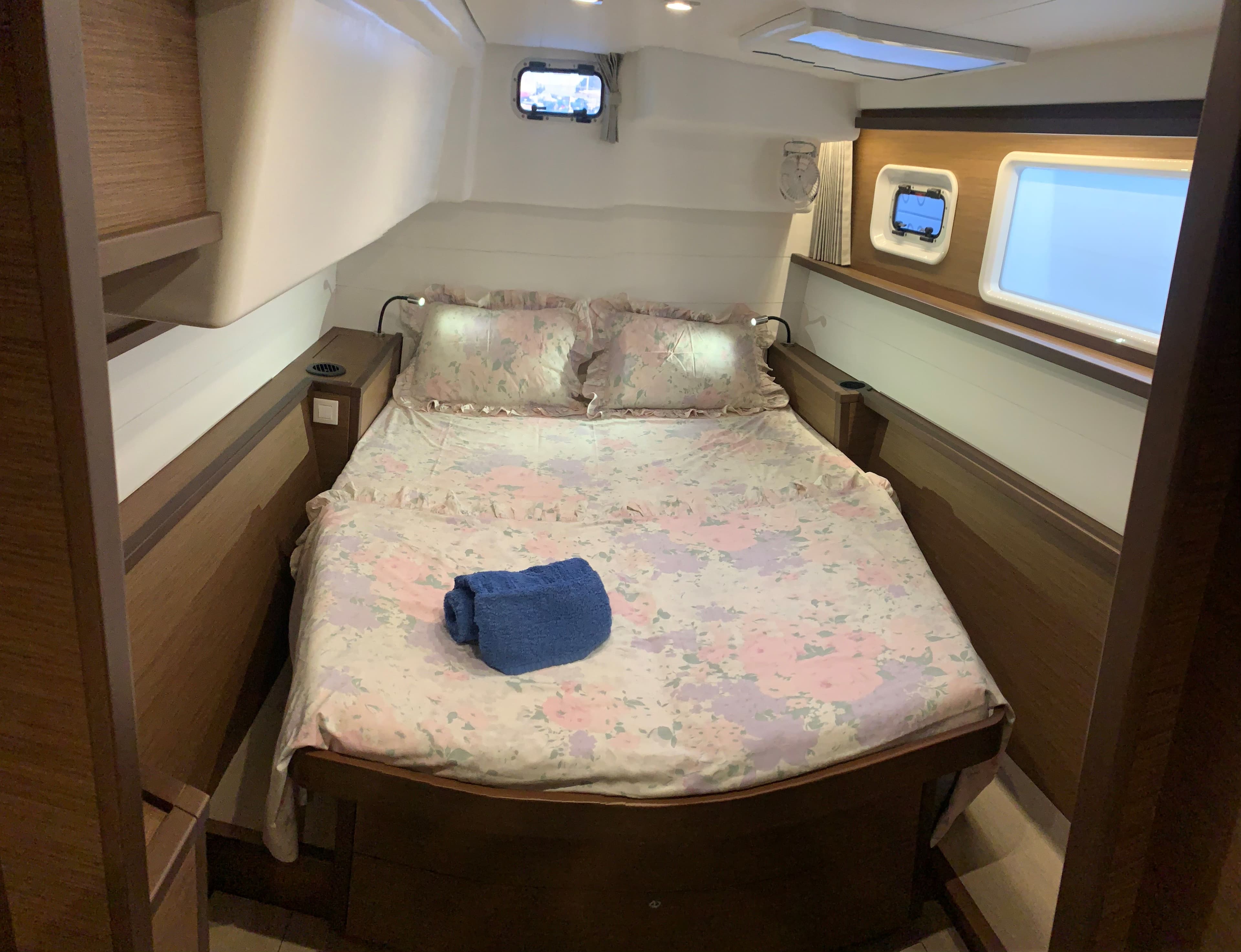 Lagoon 450 Fly - photo 13