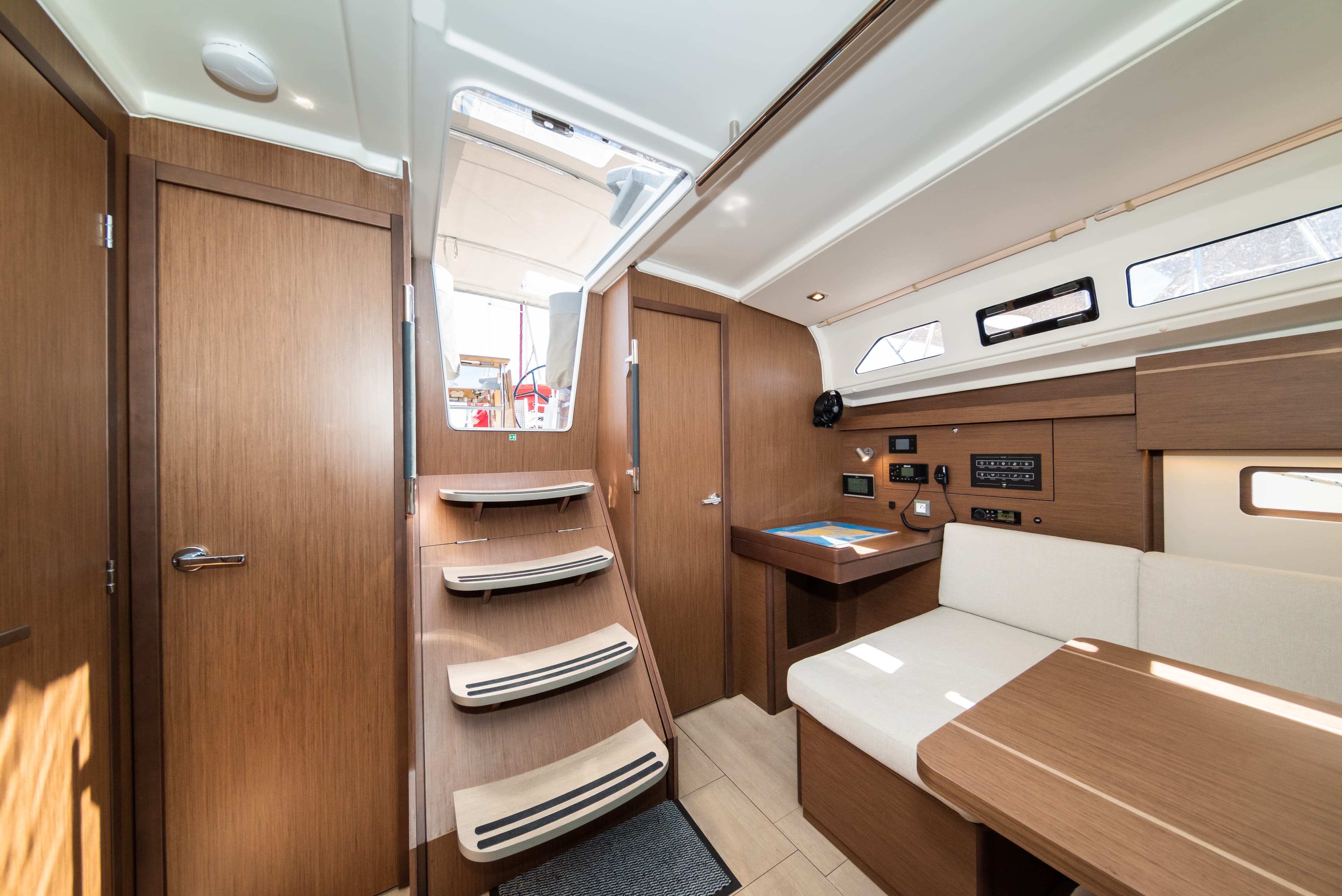 Oceanis 40.1 - photo 83