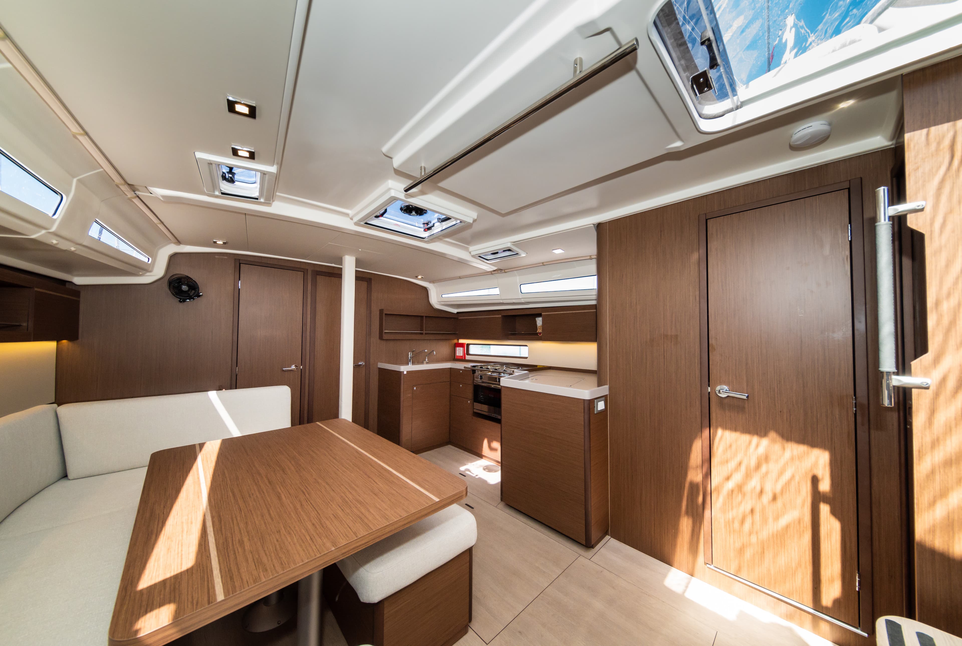 Oceanis 40.1 - photo 24