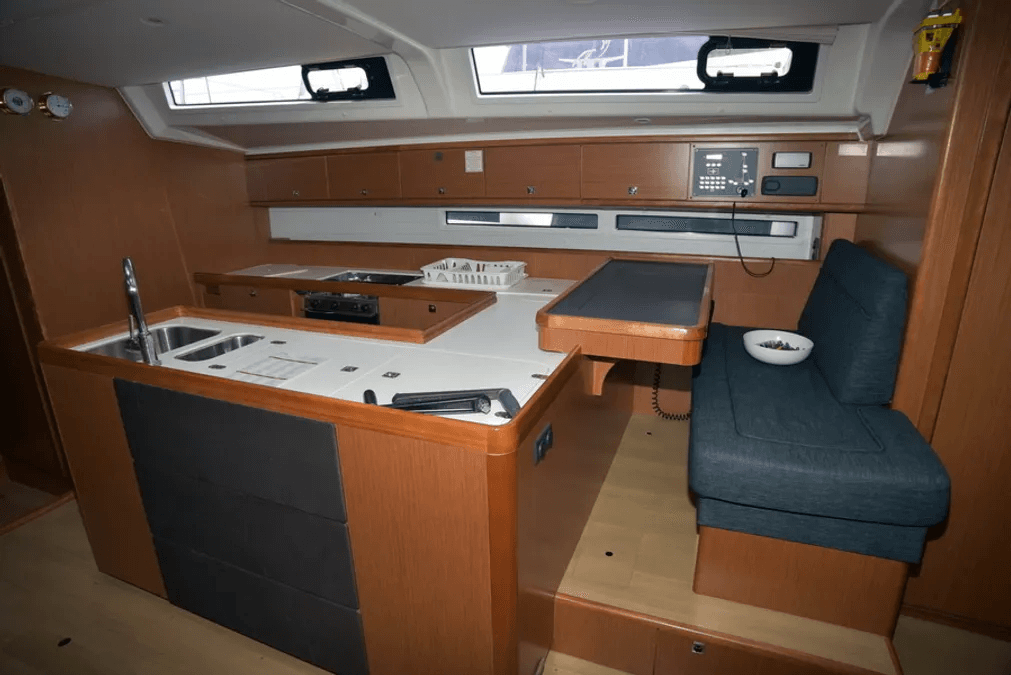 Bavaria Cruiser 56 - photo 8