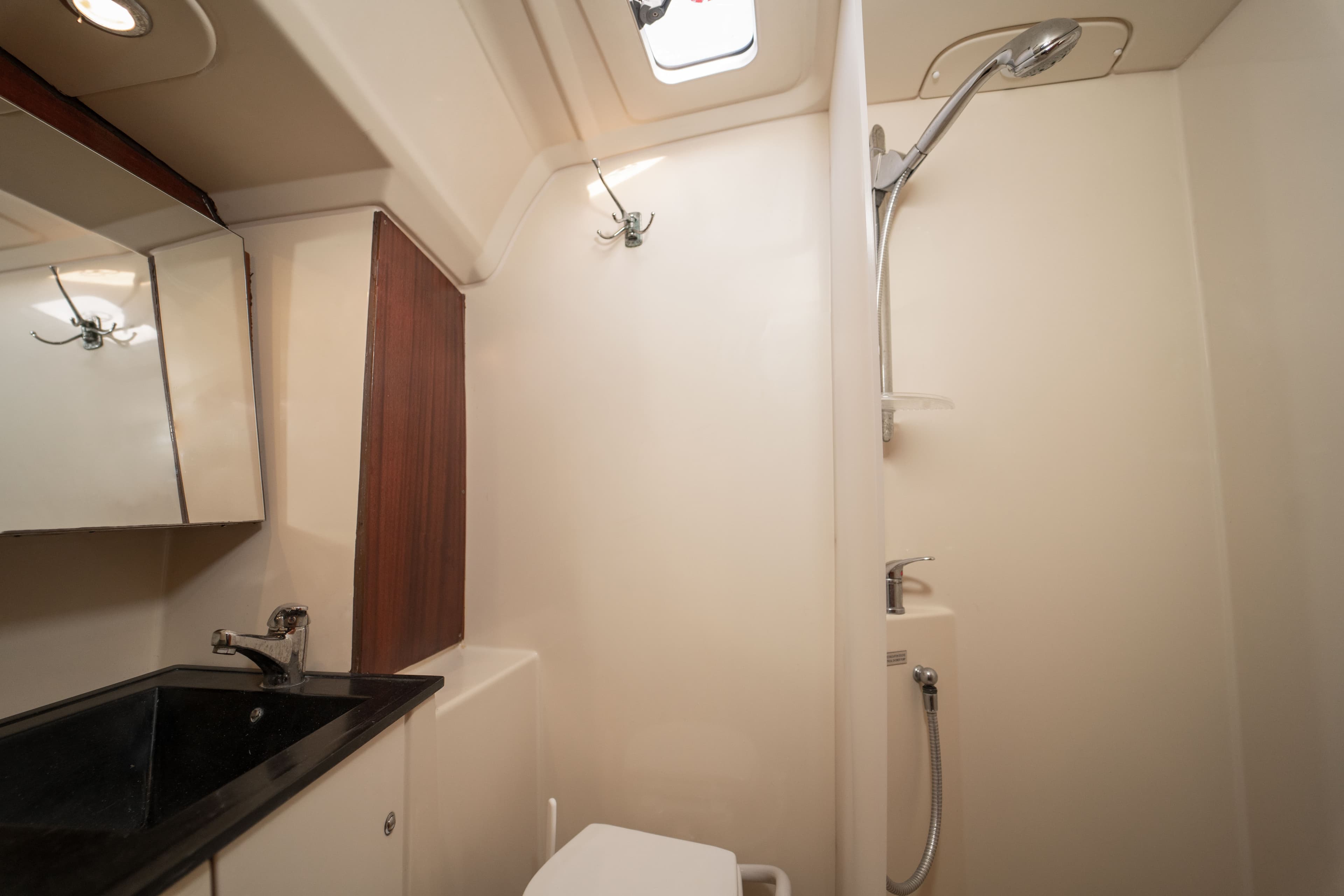 Dufour 425 Grand Large - photo 14