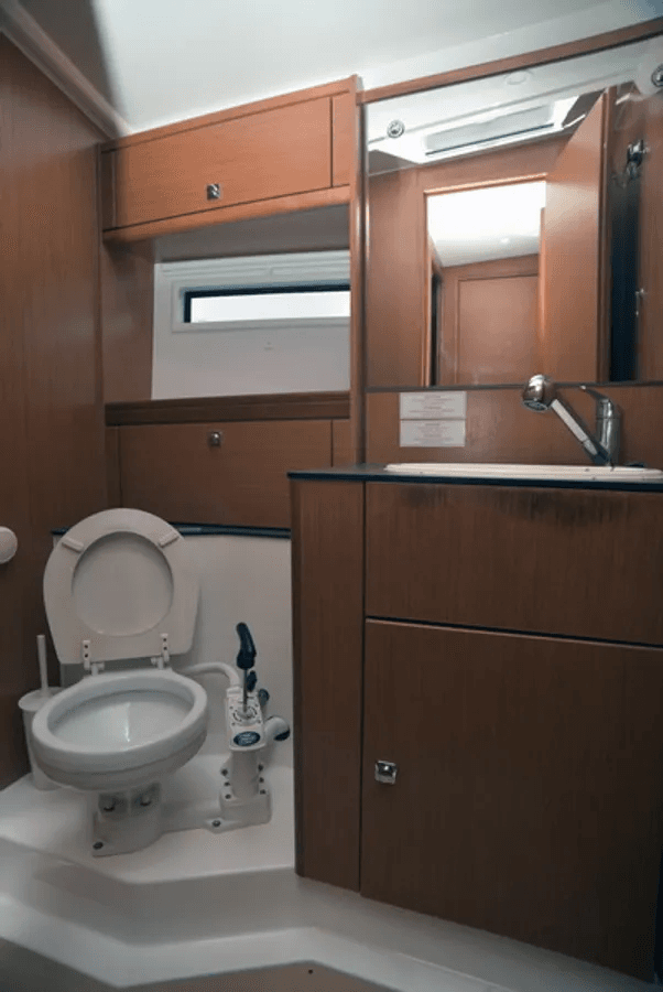 Bavaria Cruiser 56 - photo 14