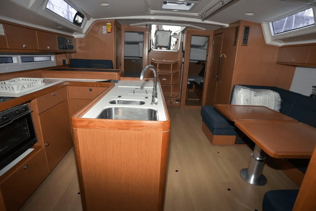 Bavaria Cruiser 56 - photo 6