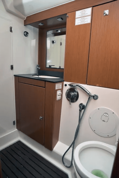 Bavaria Cruiser 56 - photo 18