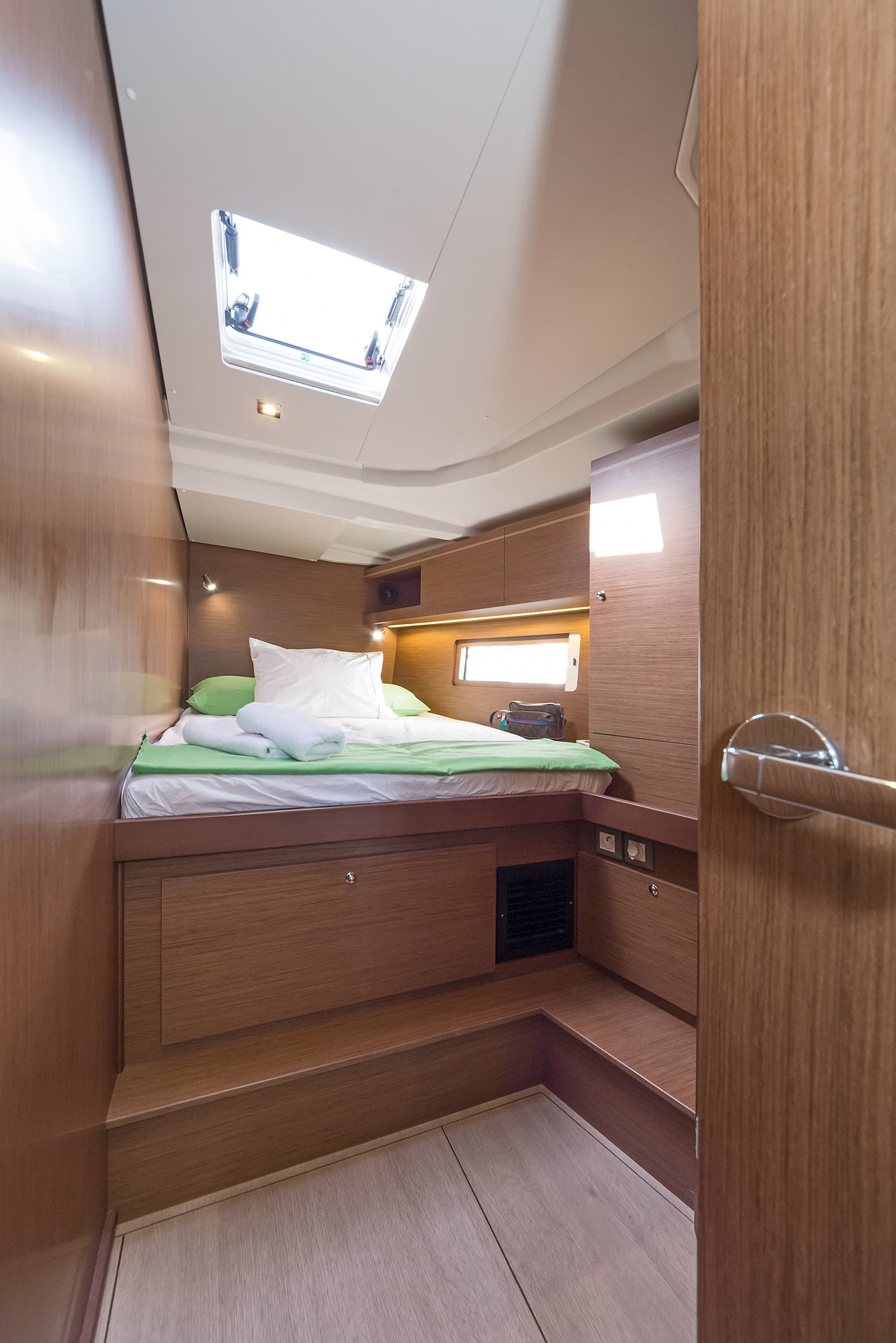 Oceanis 51.1 - photo 20