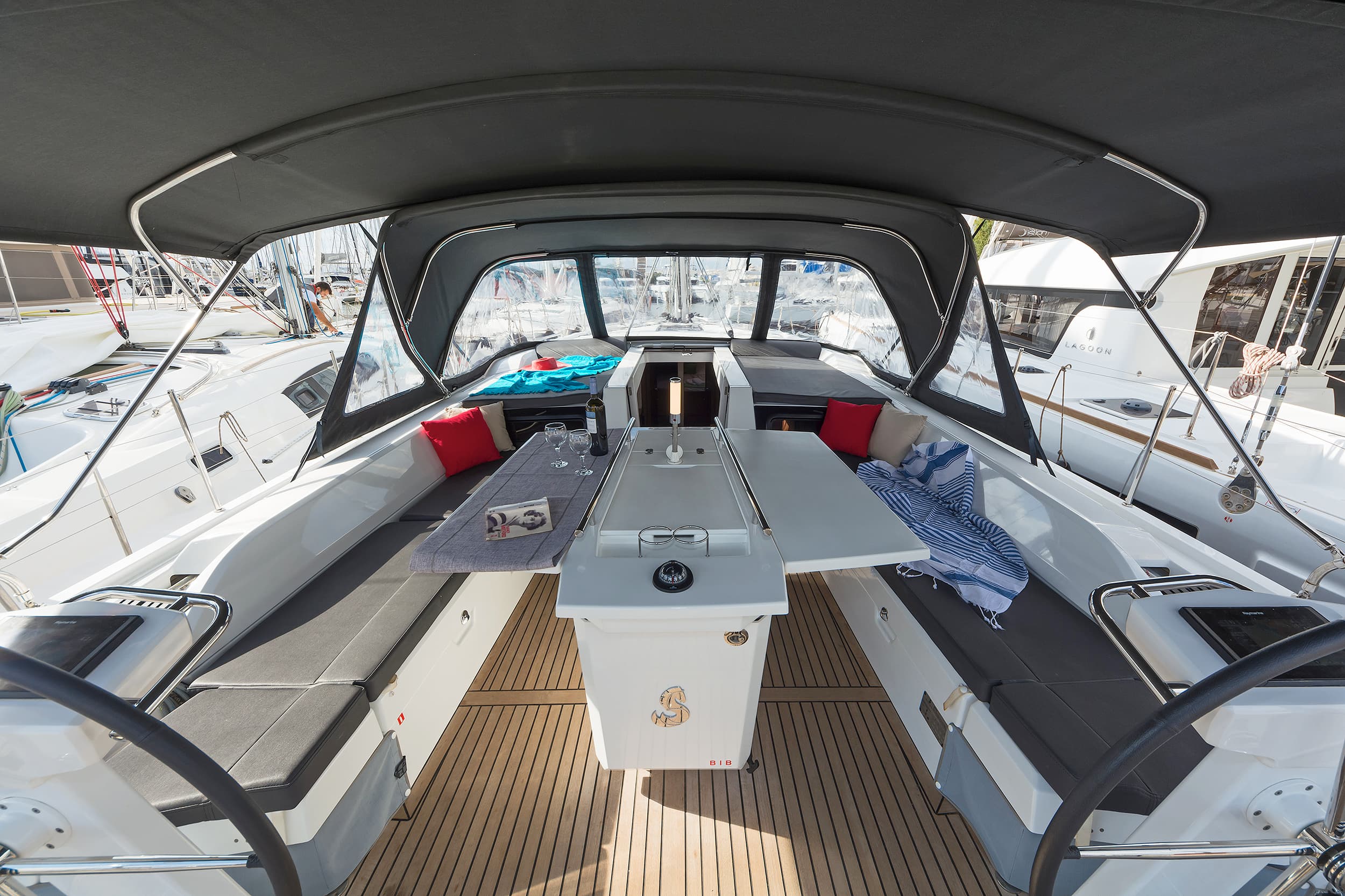 Oceanis 51.1 - photo 29