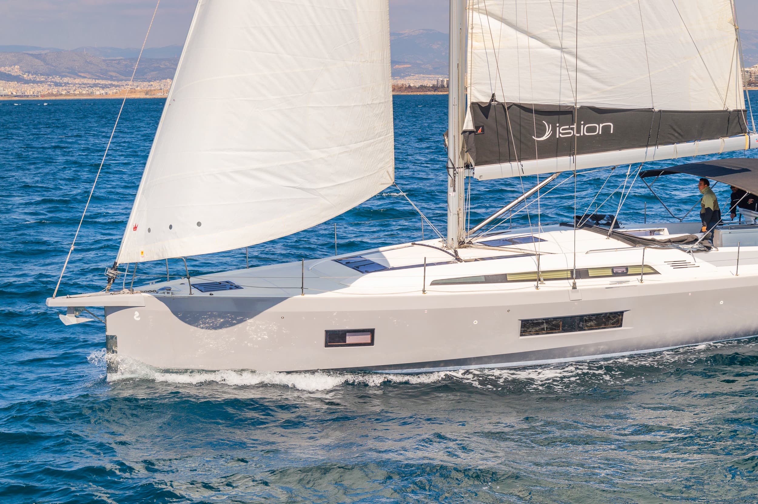 Oceanis 51.1 - photo 12