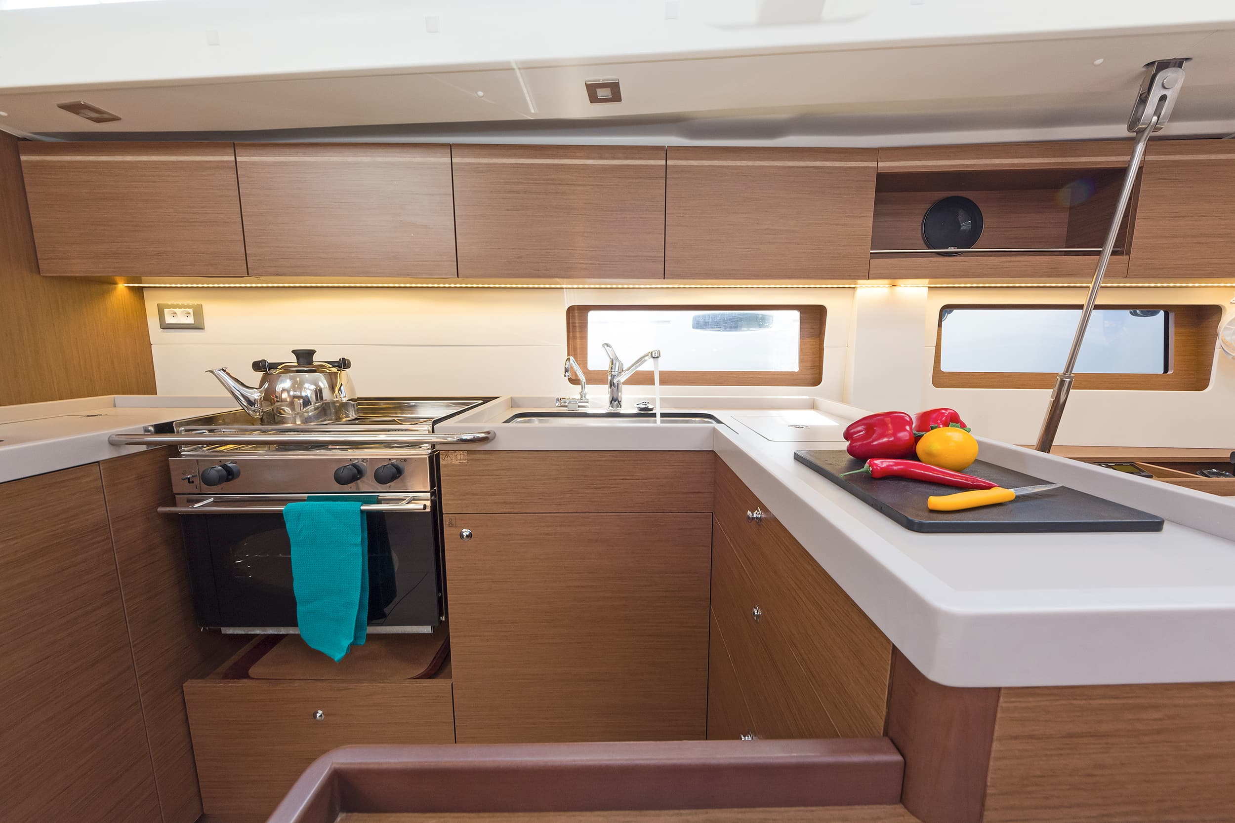 Oceanis 51.1 - photo 13