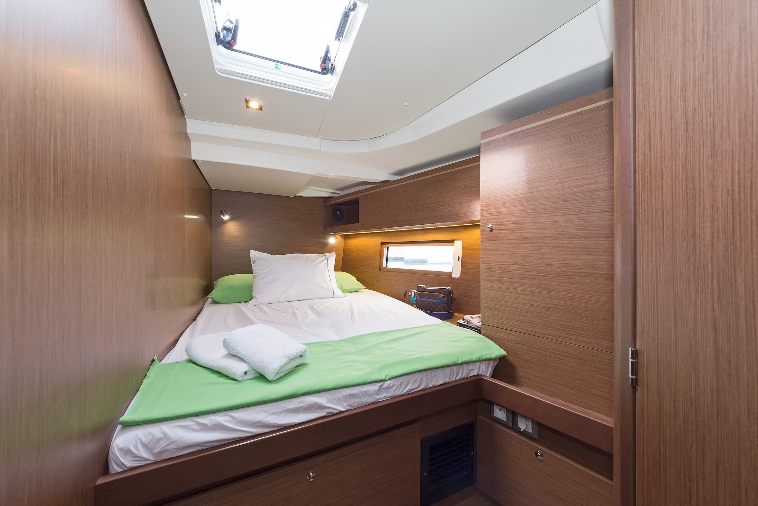 Oceanis 51.1 - photo 20