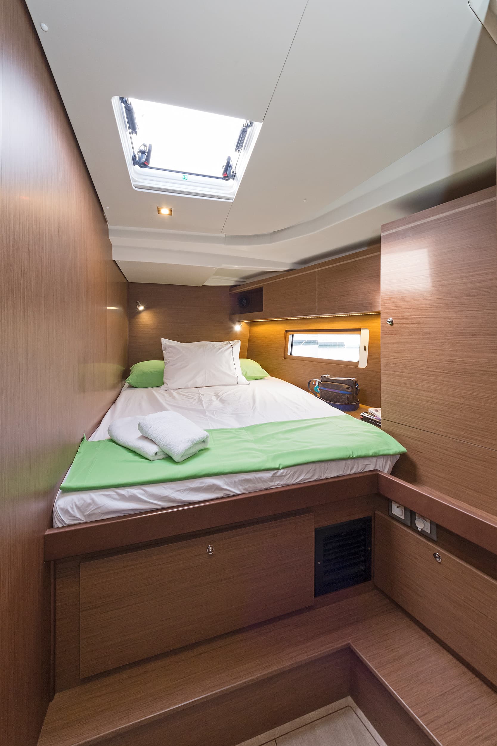 Oceanis 51.1 - photo 22