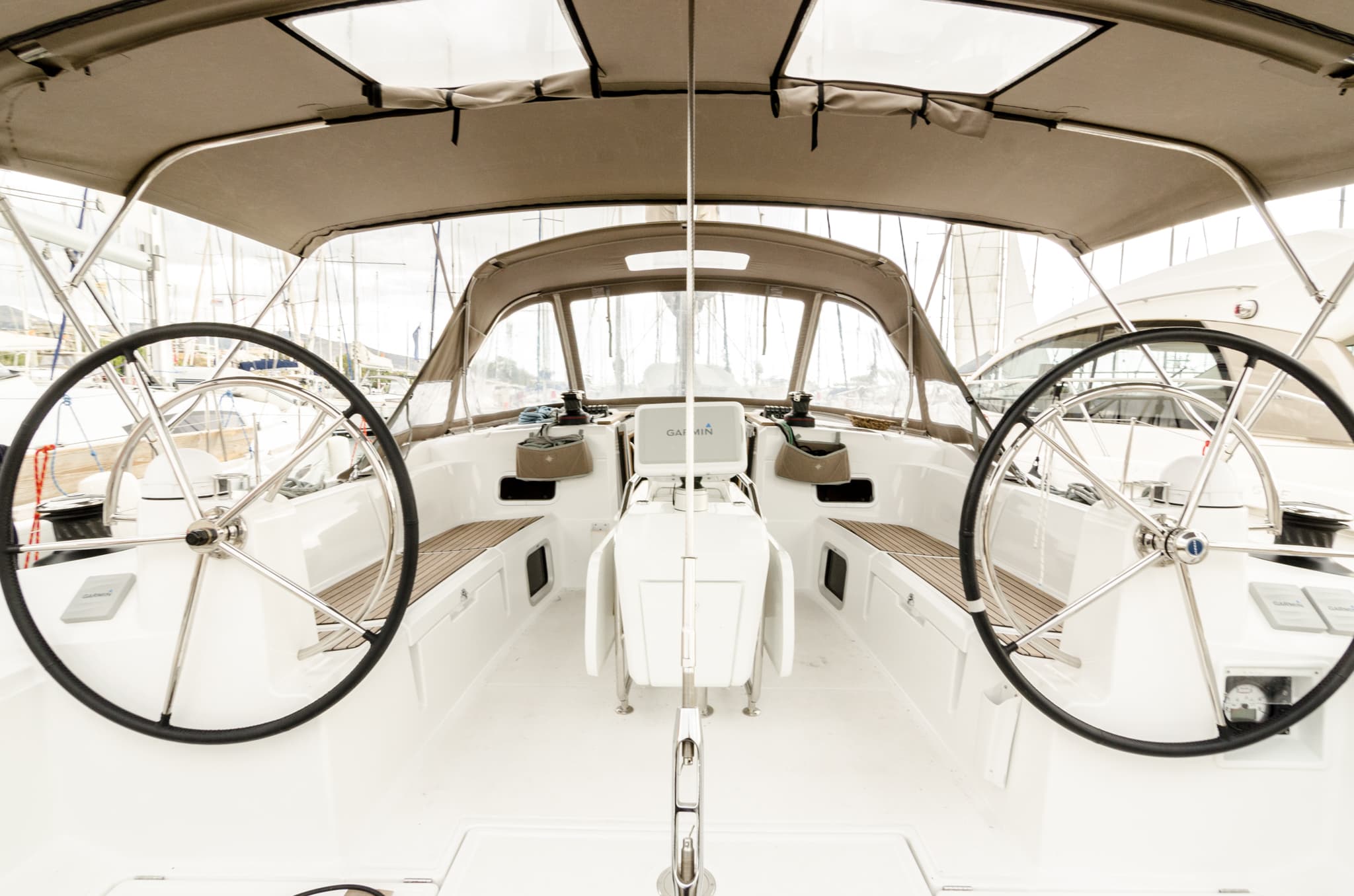 Sun Odyssey 519 - photo 8