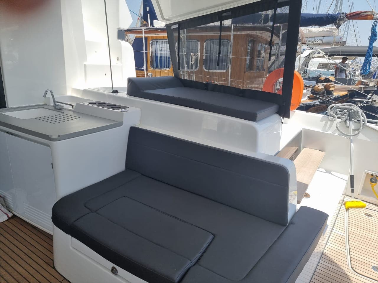 Lagoon 50 - photo 11