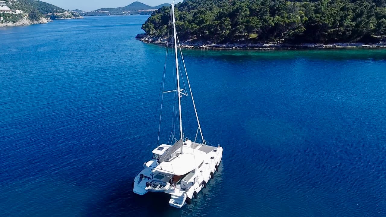 Lagoon 42 - photo 17