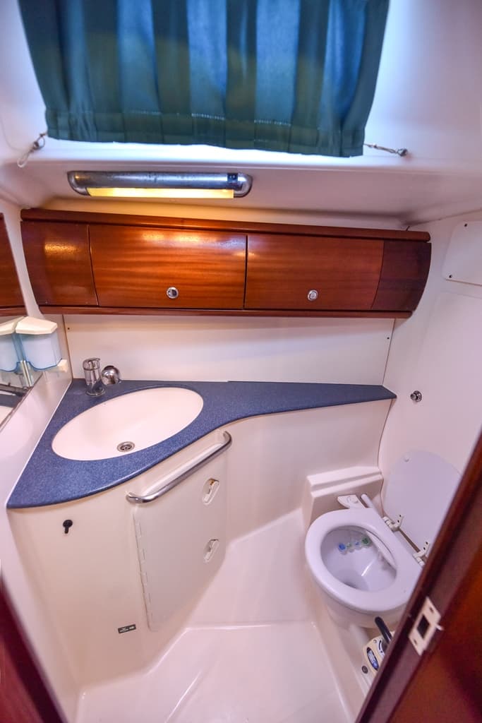 Bavaria 44 - photo 11