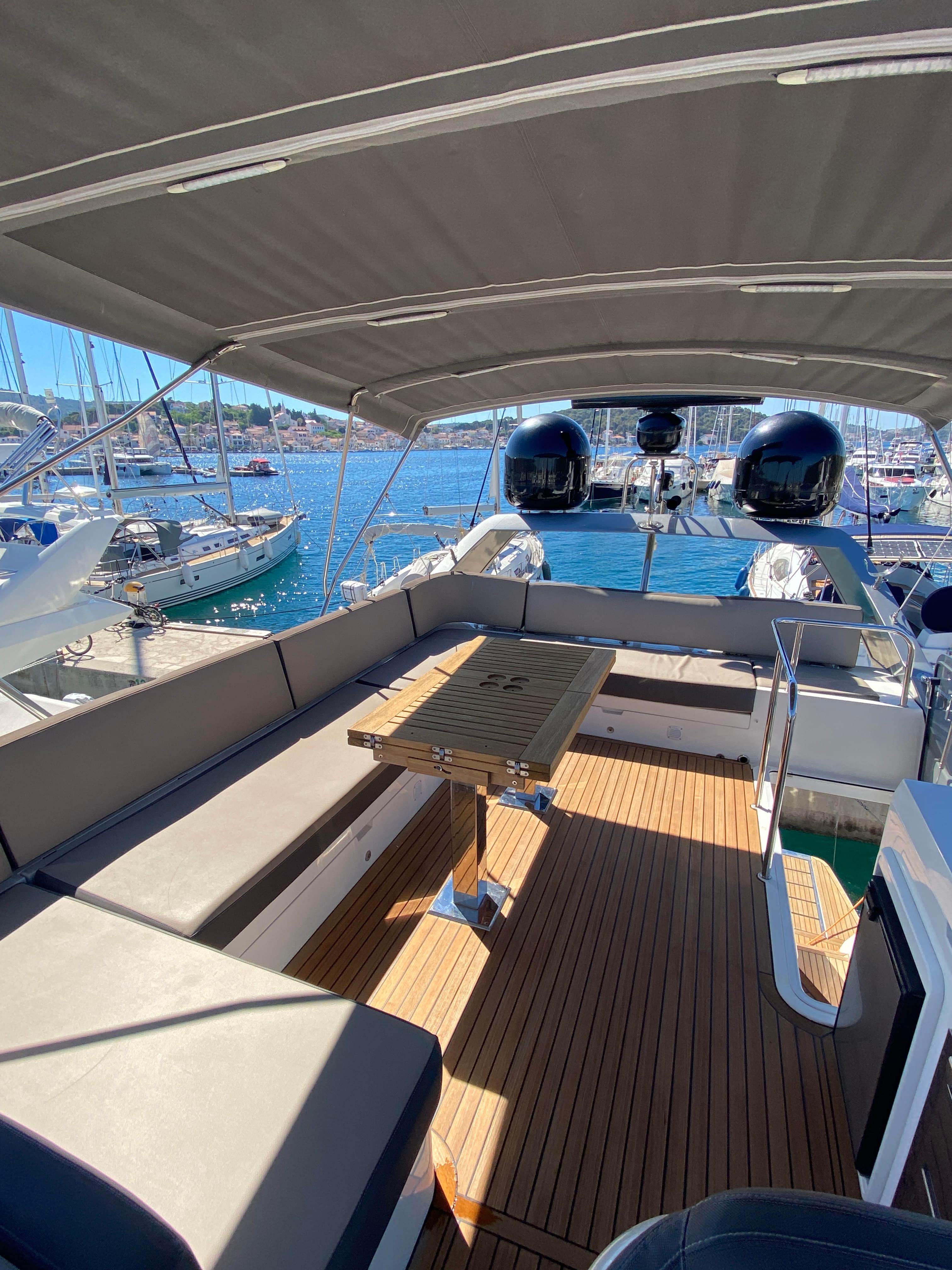Galeon 550 Sky - photo 4