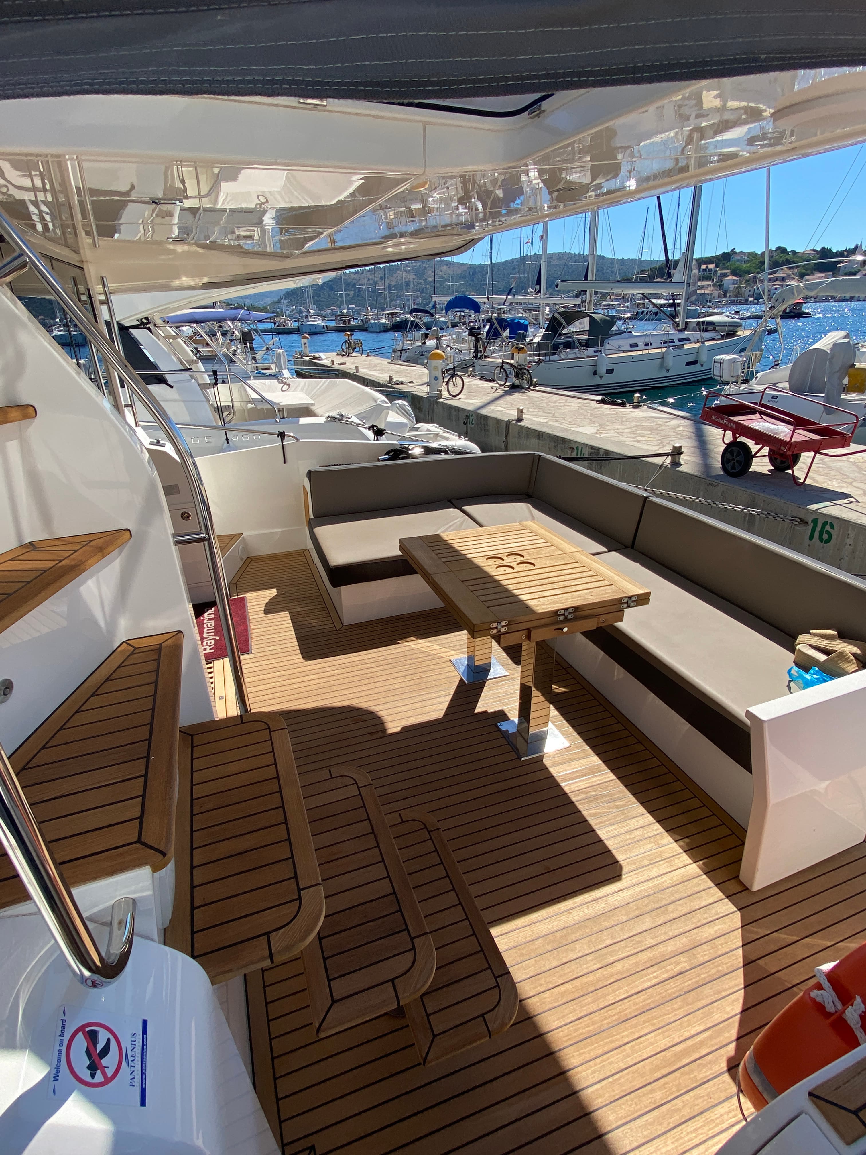 Galeon 550 Sky - photo 18