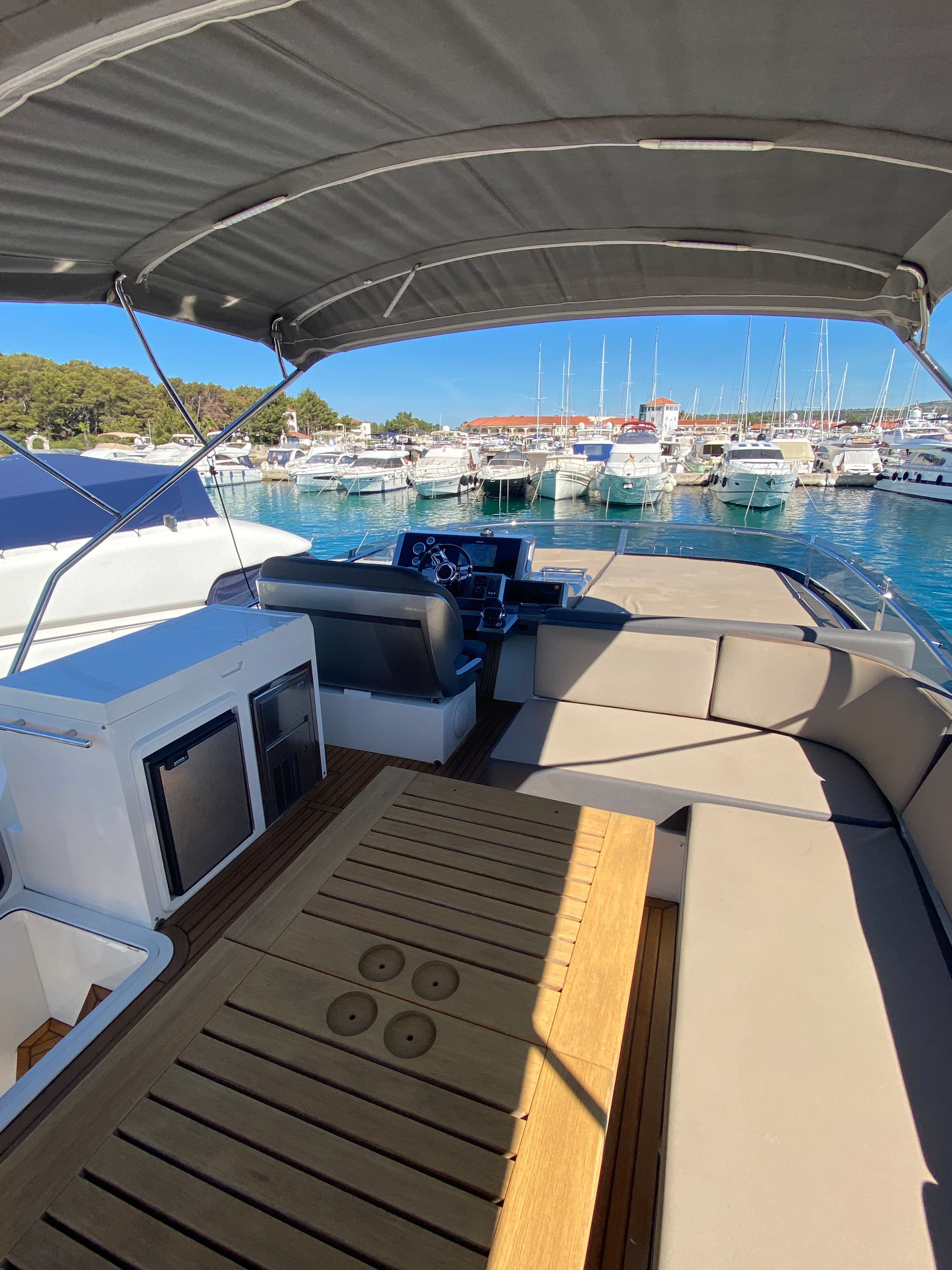 Galeon 550 Sky - photo 31