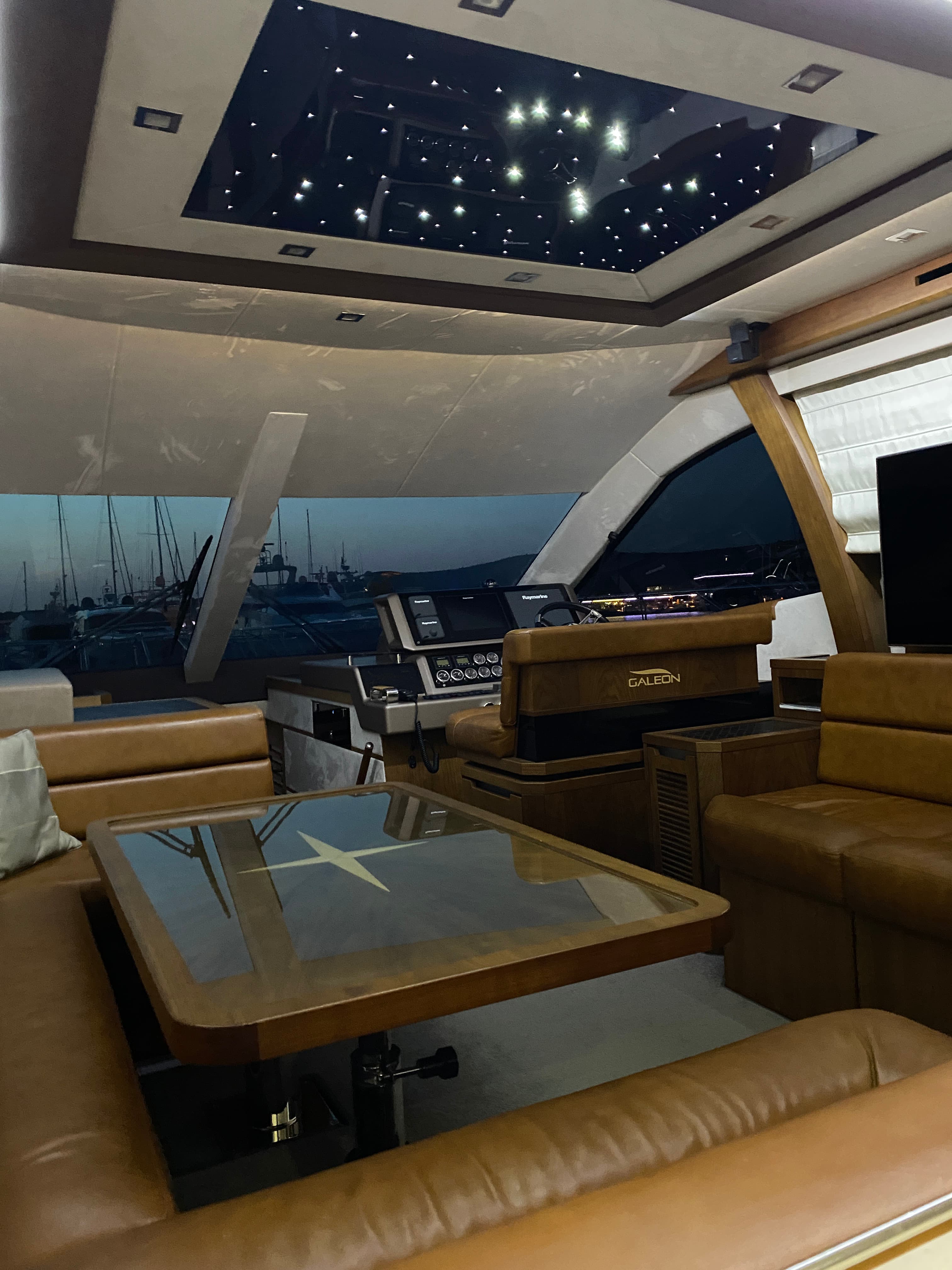 Galeon 550 Sky - photo 12