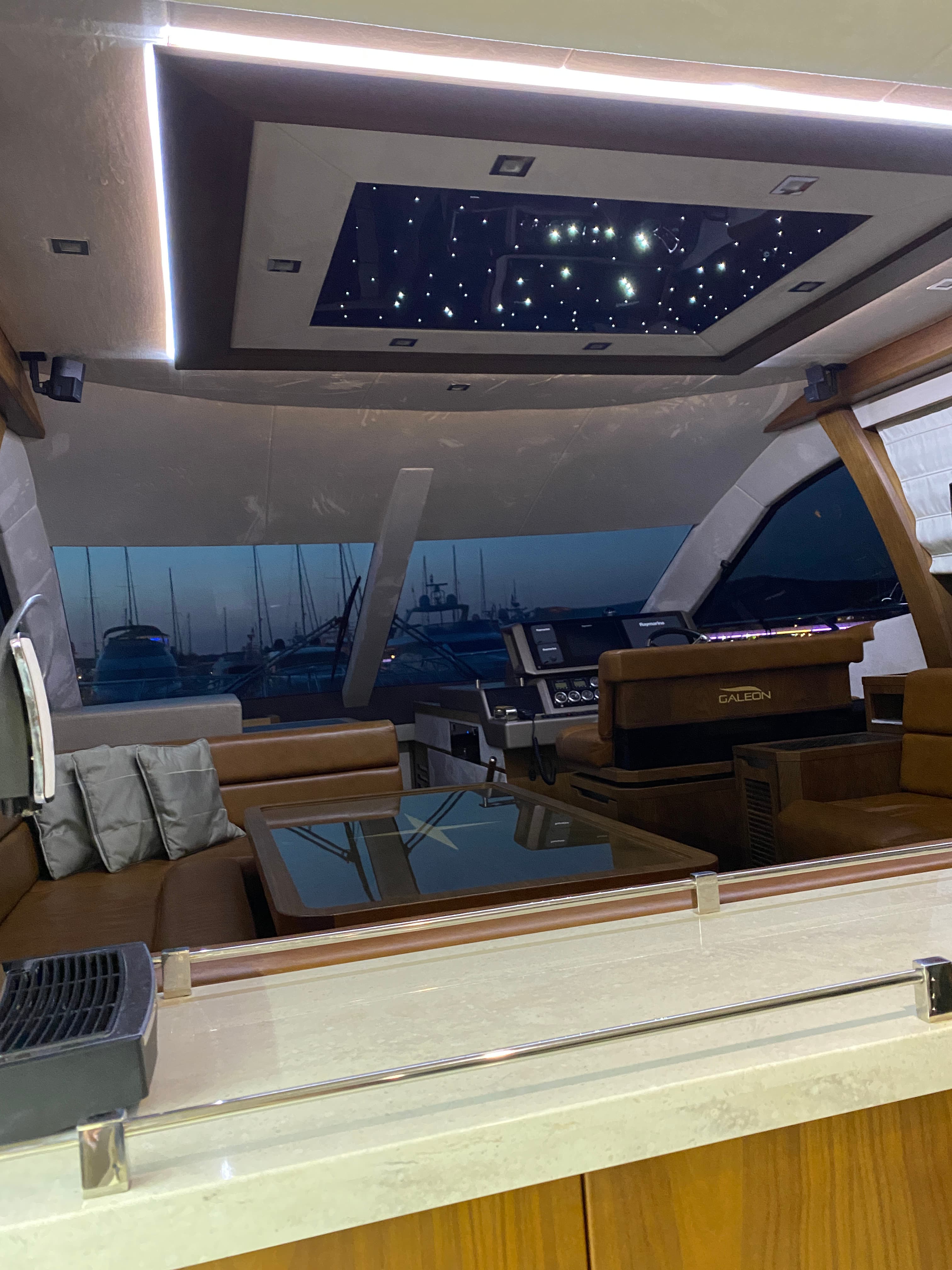 Galeon 550 Sky - photo 32
