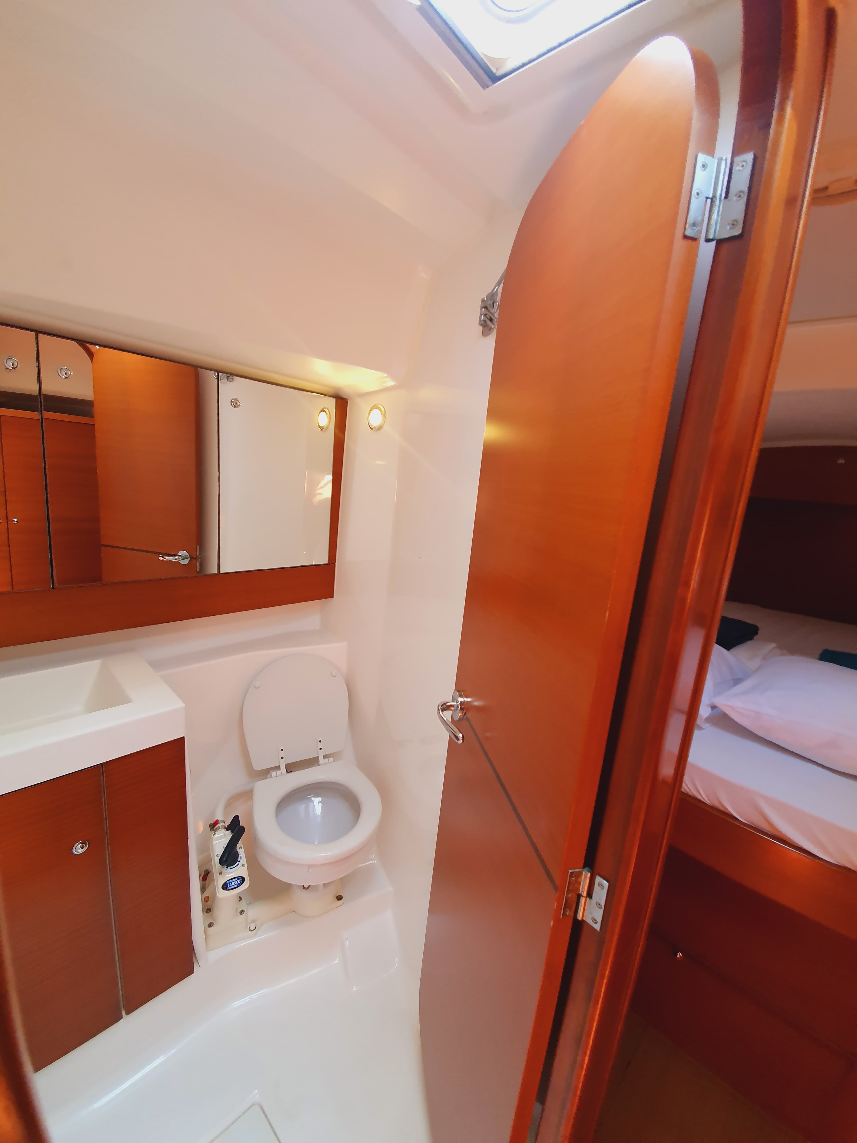 Dufour 405 - photo 25