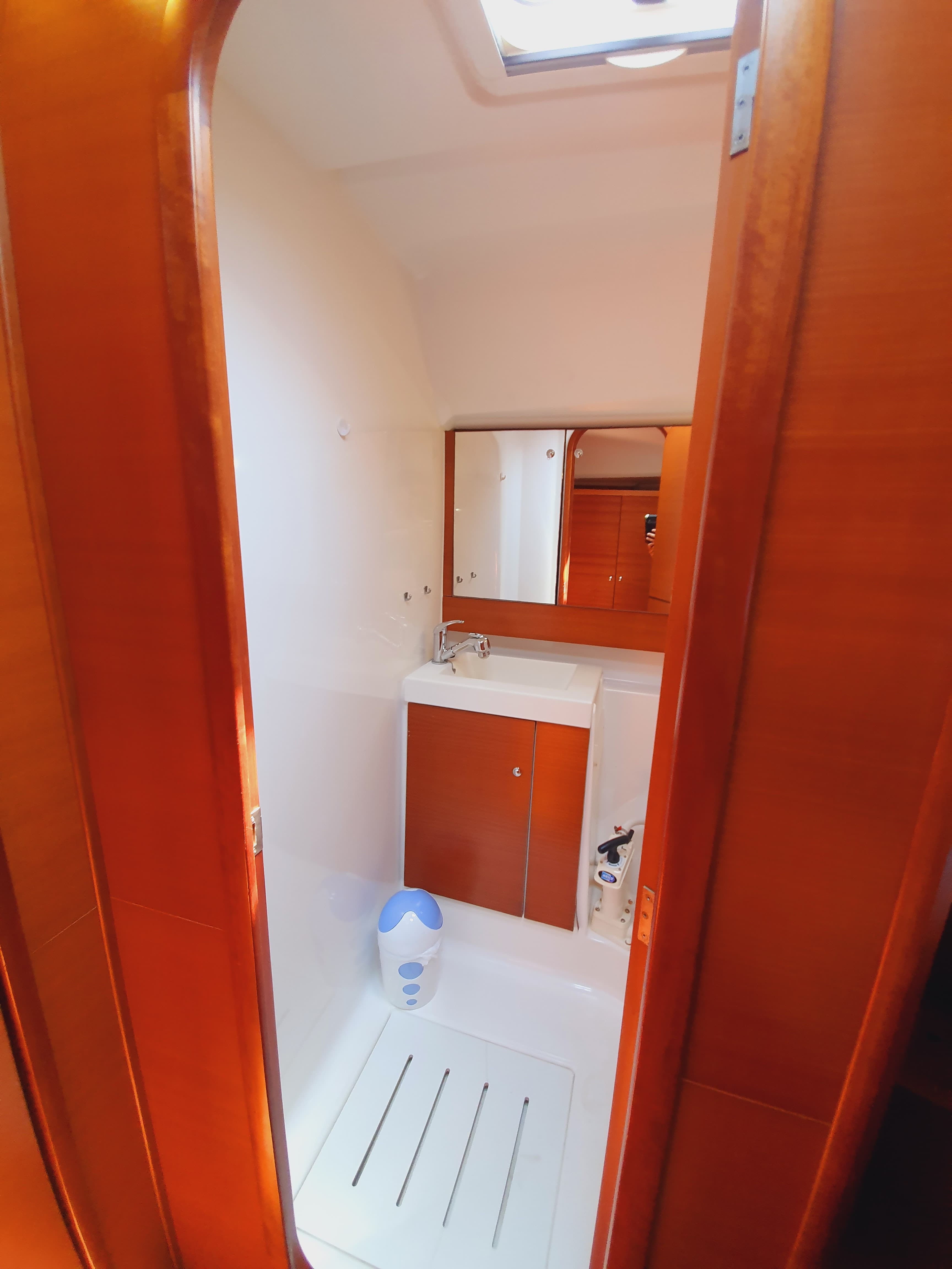 Dufour 405 - photo 57