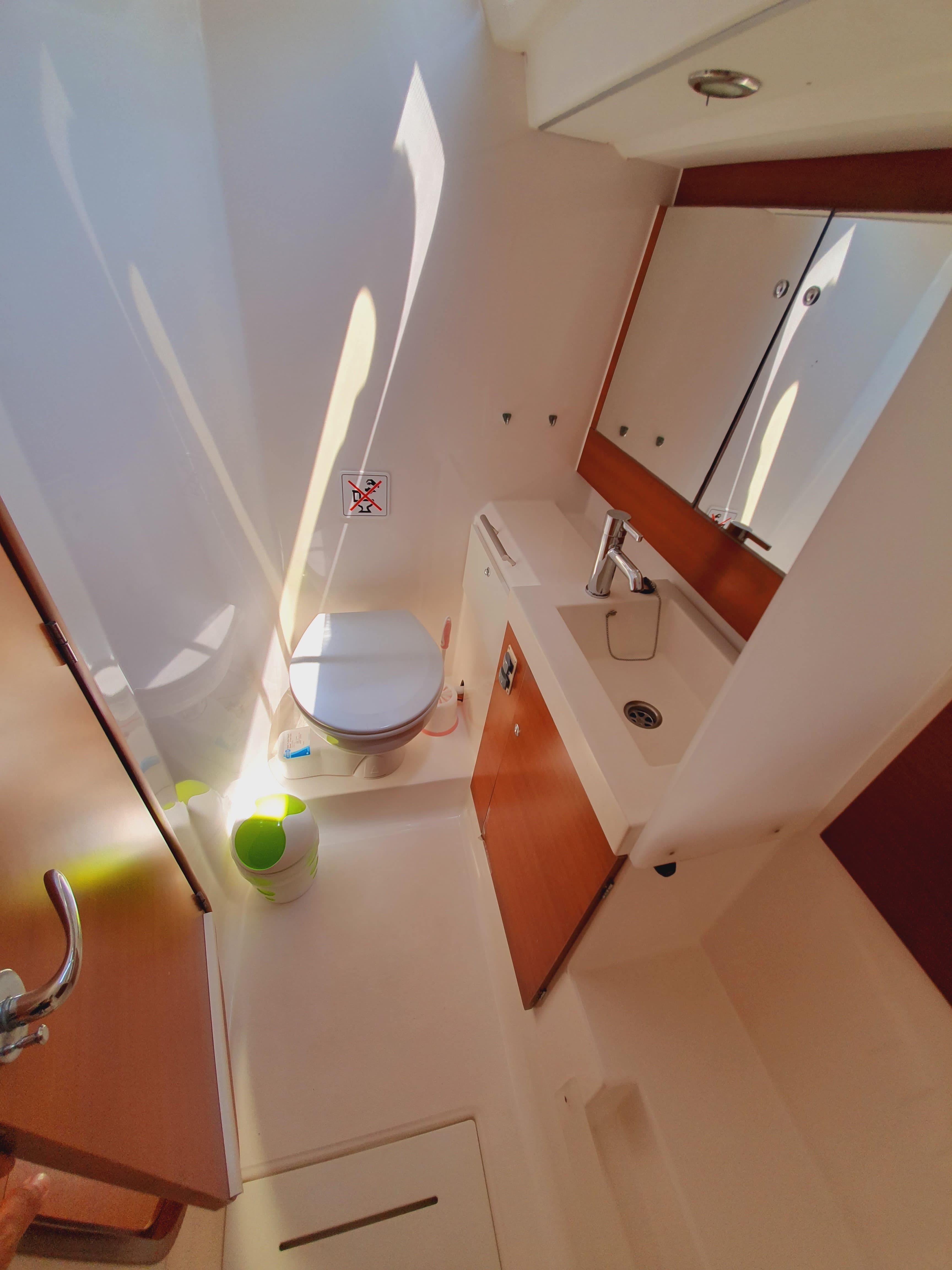 Dufour 405 - photo 40