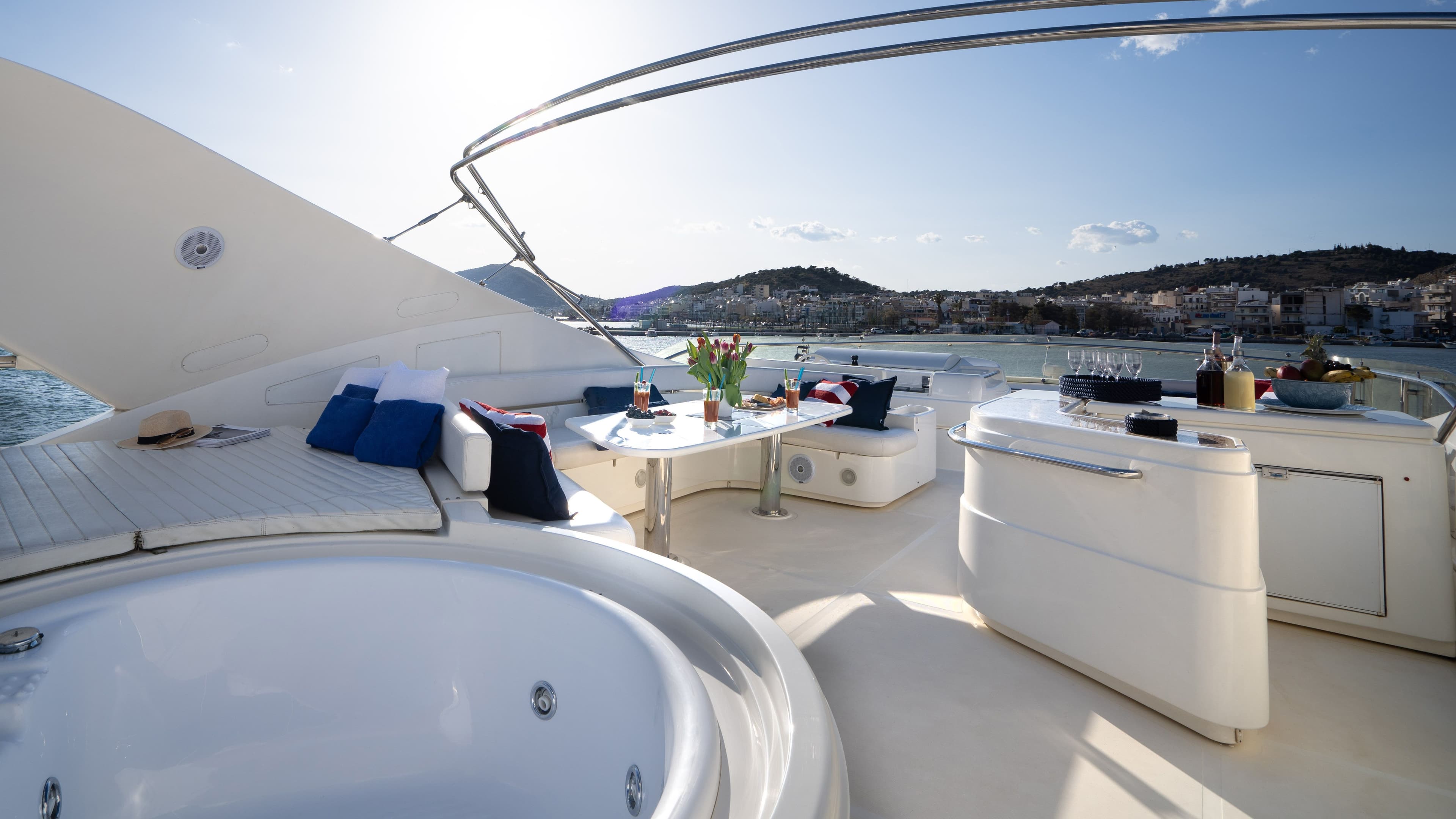 Ferretti 880 - photo 14