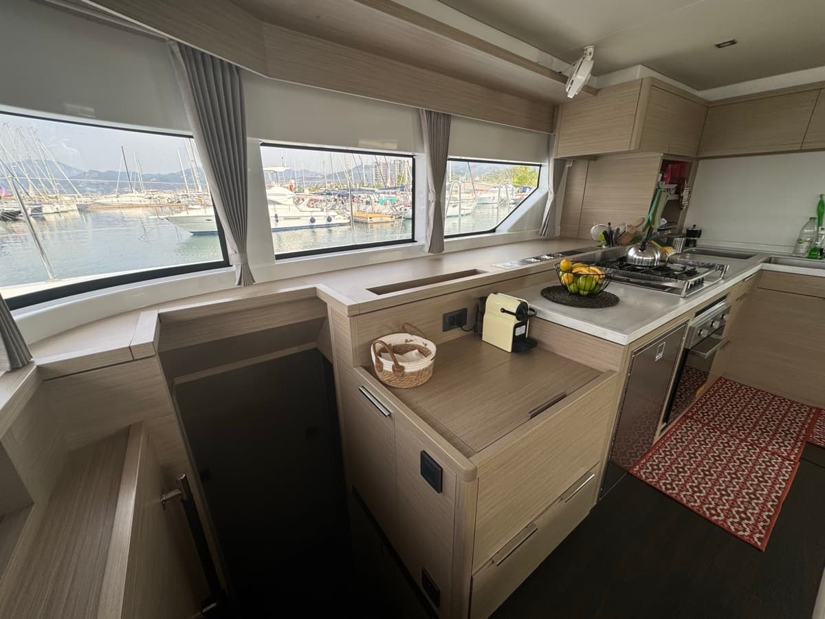 Lagoon 55 - photo 12