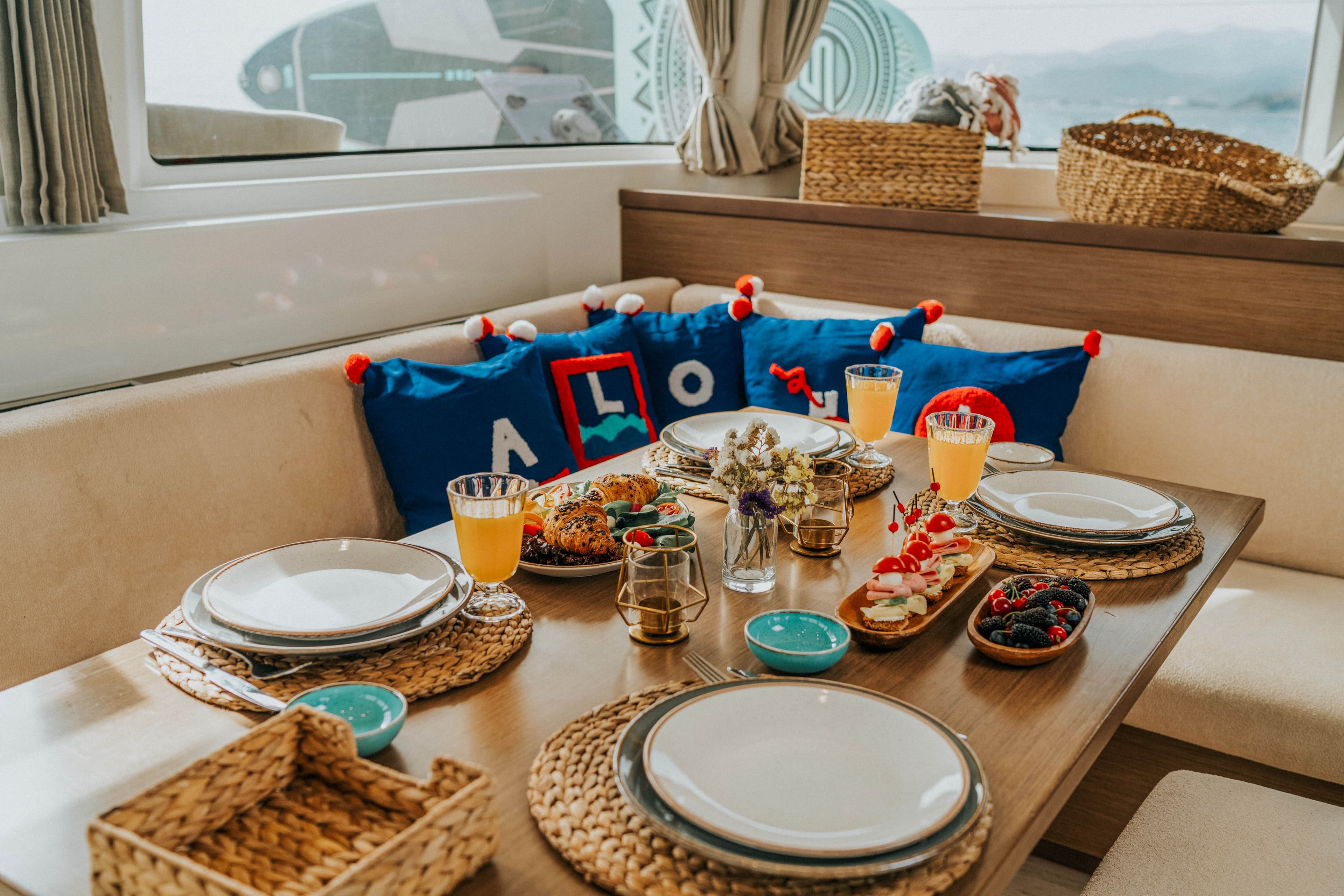 Lagoon 46  - photo 5