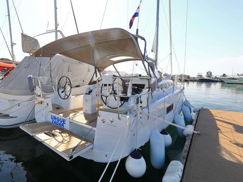 Sun Odyssey 410 - photo