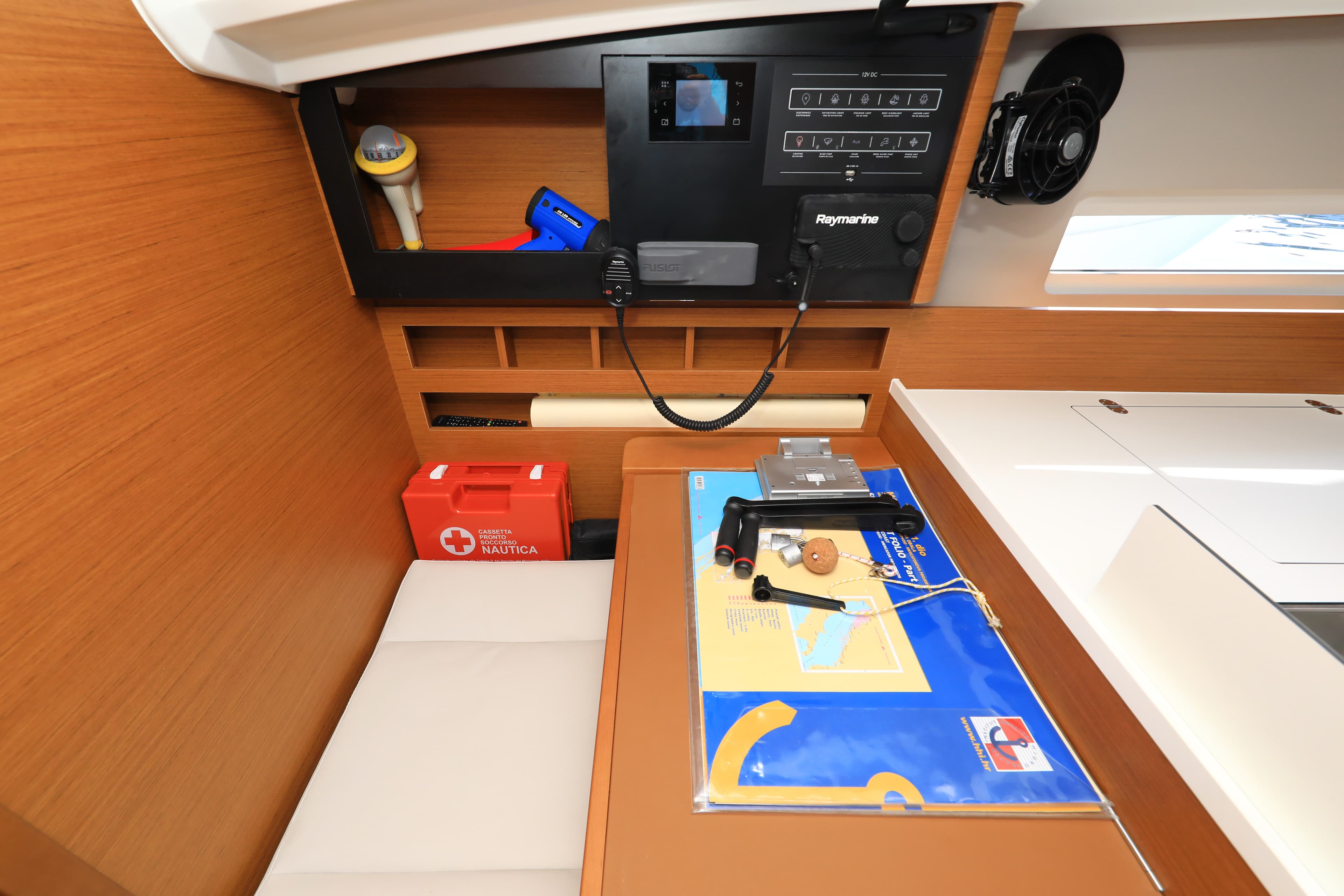 Sun Odyssey 410 - photo 41