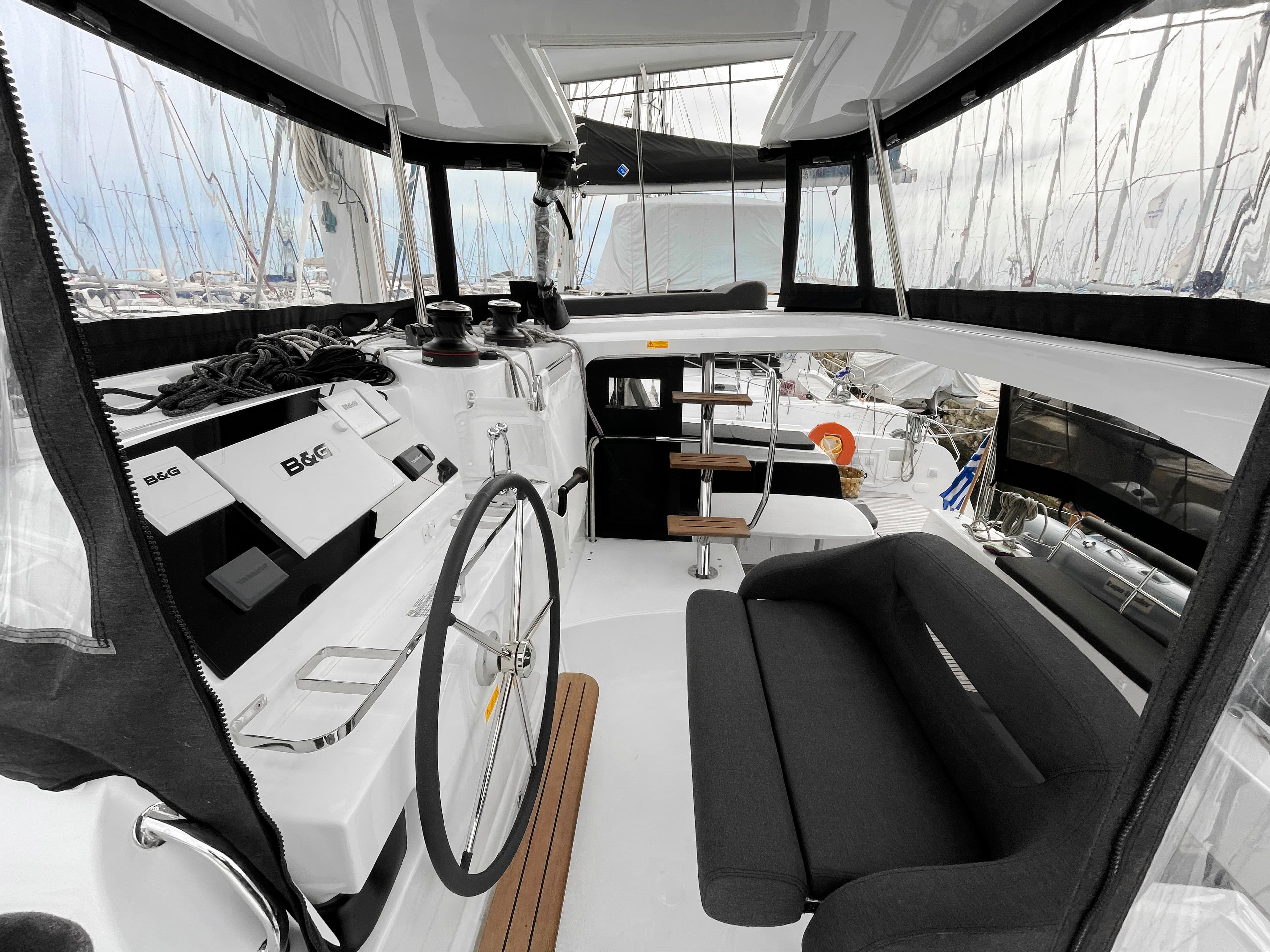 Lagoon 42 - photo 10