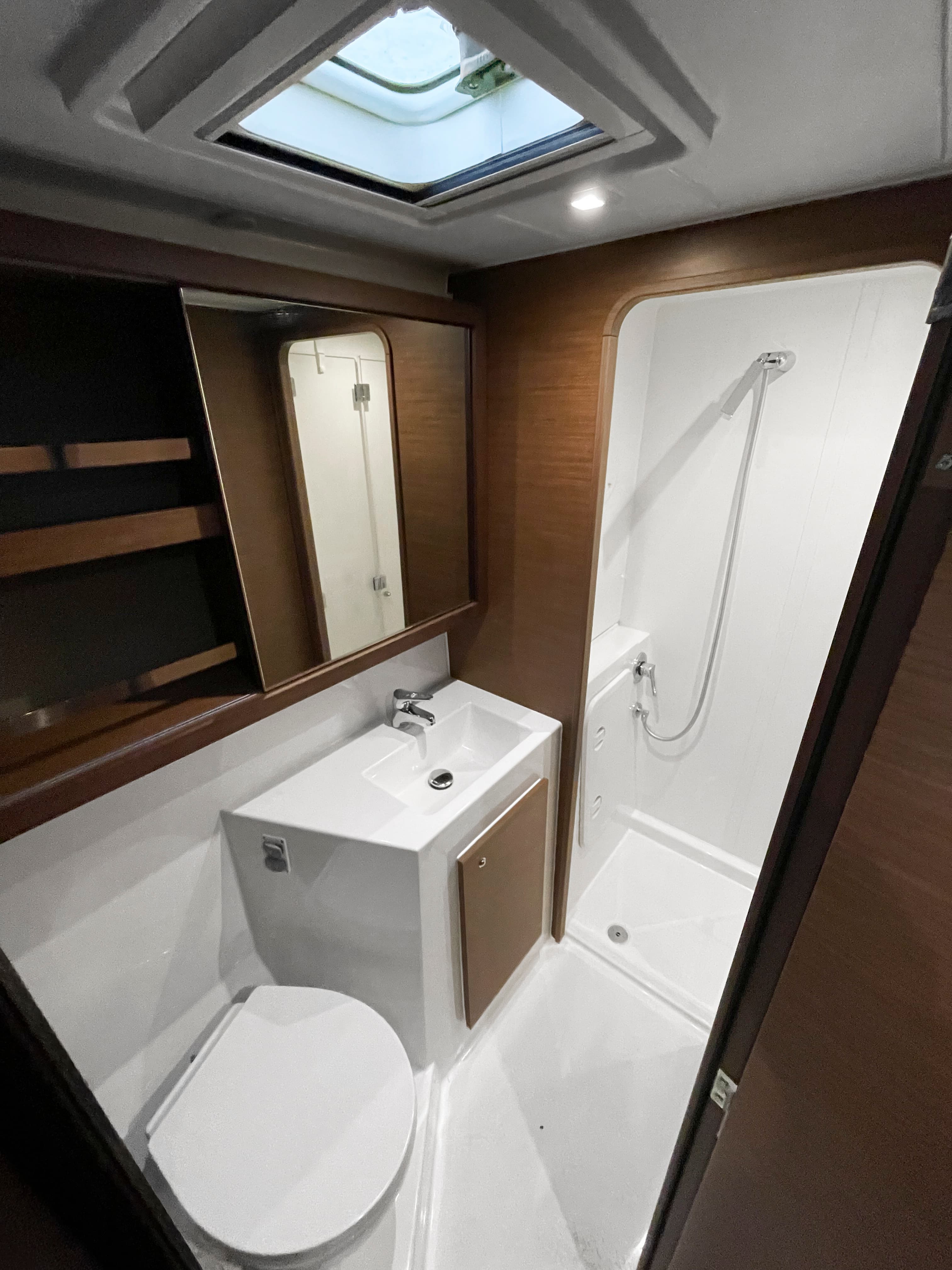 Lagoon 42 - photo 12