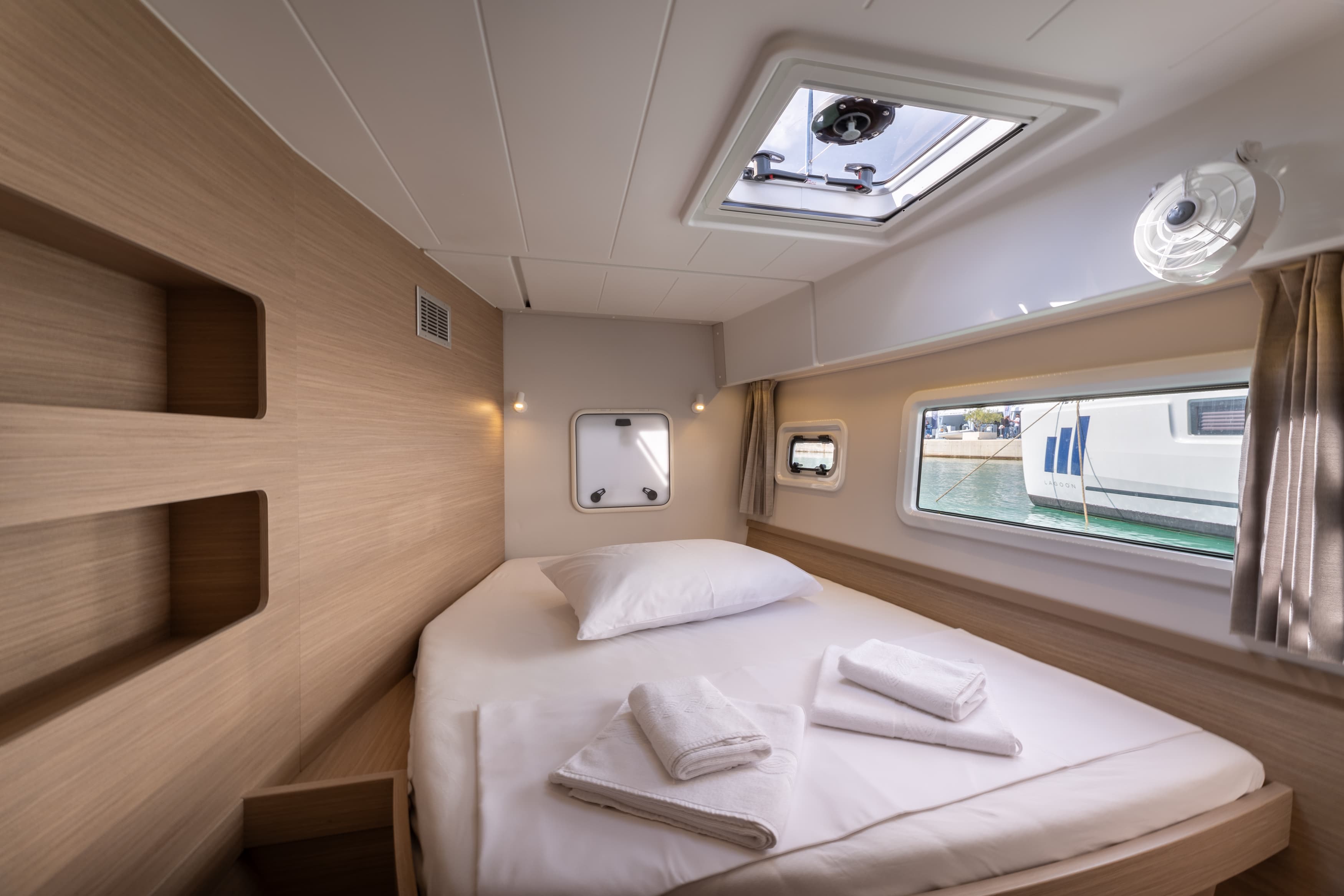 Lagoon 42 - photo 11