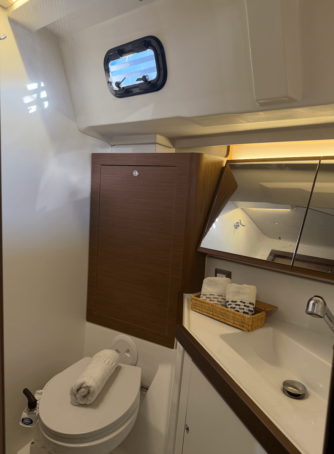 Oceanis 46.1 - photo 7