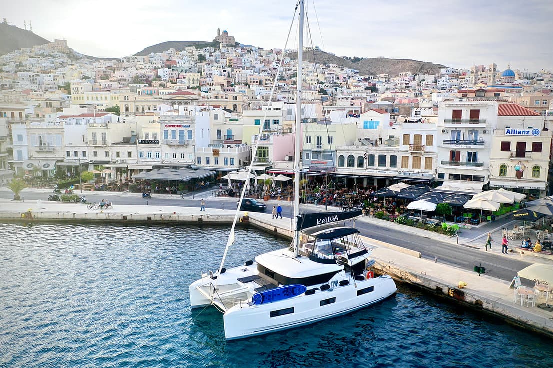 Lagoon 46  - photo 16